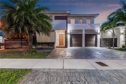 Single Family Residence in Miami FL 15018 176th St St.jpg