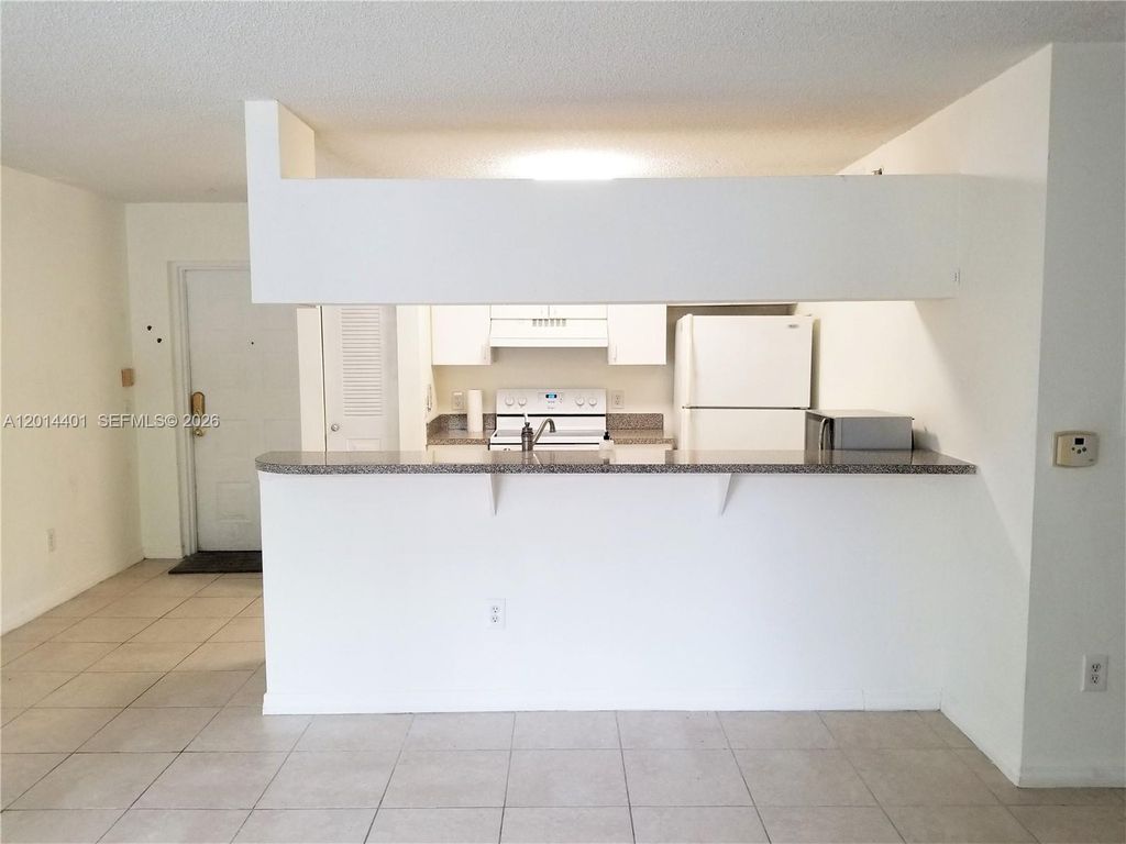 Photo of 470 S Park Rd #7-110, Hollywood, FL 33021 (MLS # A12014401)