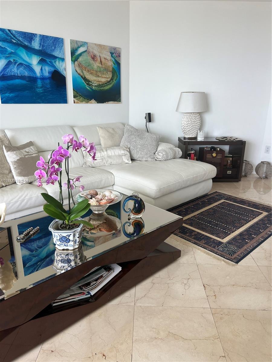 16400 Collins Ave 1545