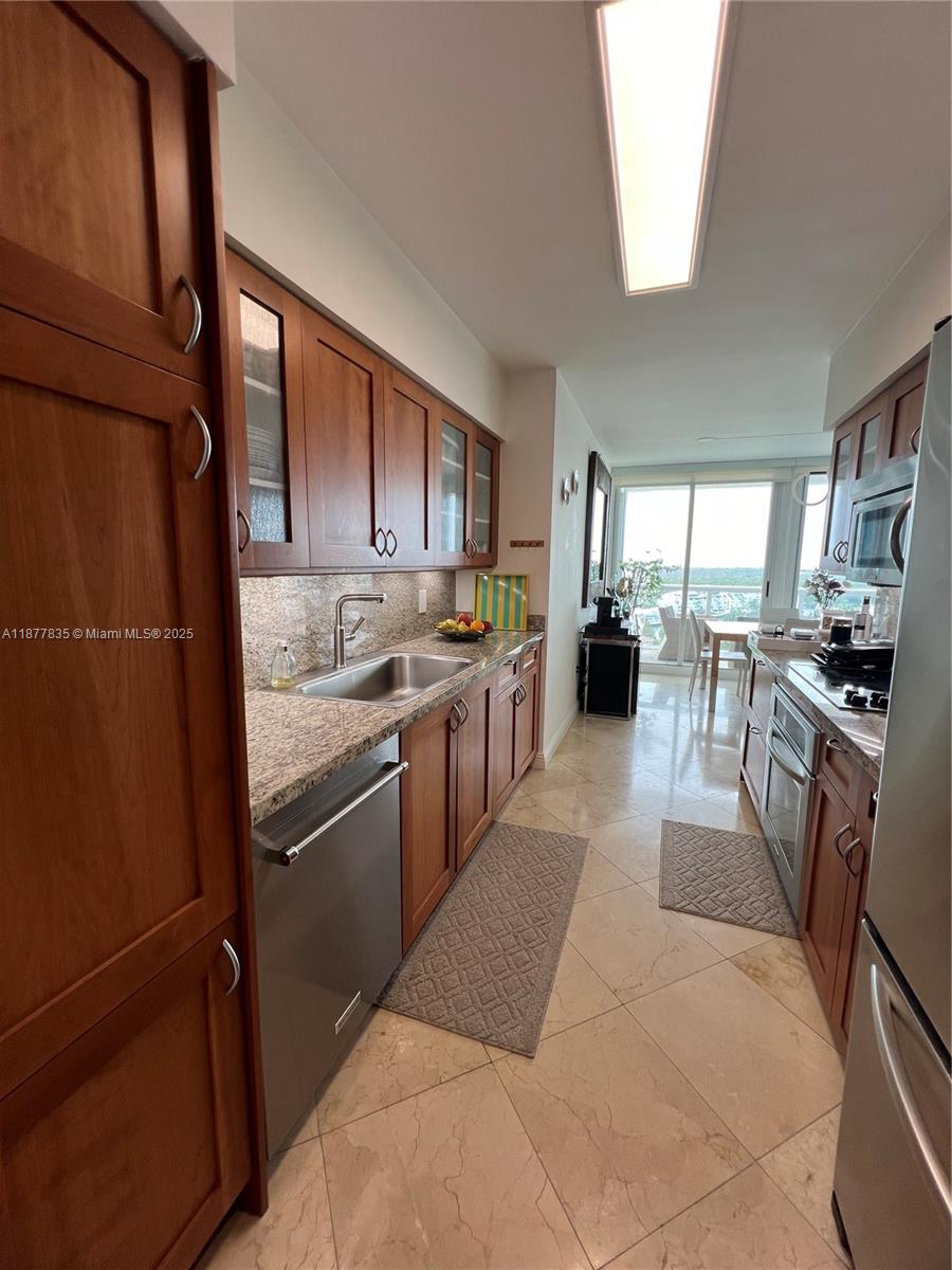 OCEANIA IV CONDO - Residential