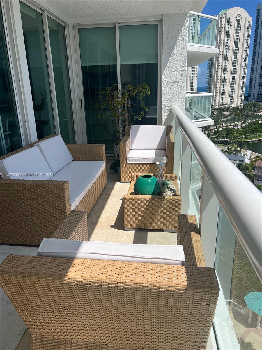 OCEANIA IV CONDO - Residential