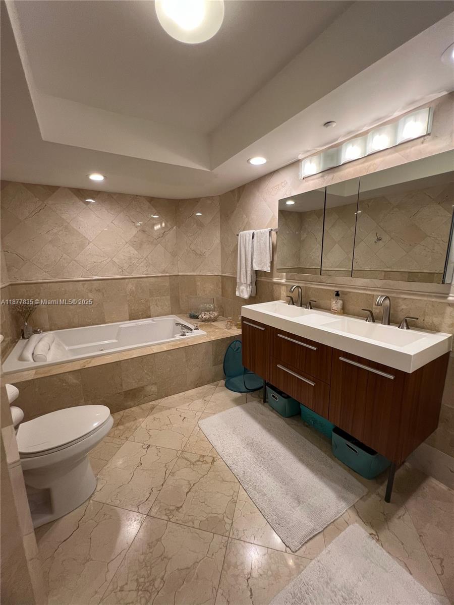 OCEANIA IV CONDO - Residential