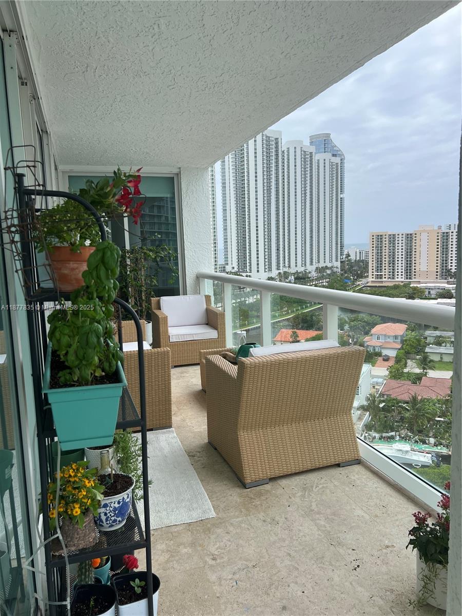 OCEANIA IV CONDO - Residential