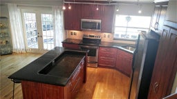 Listing photo 6