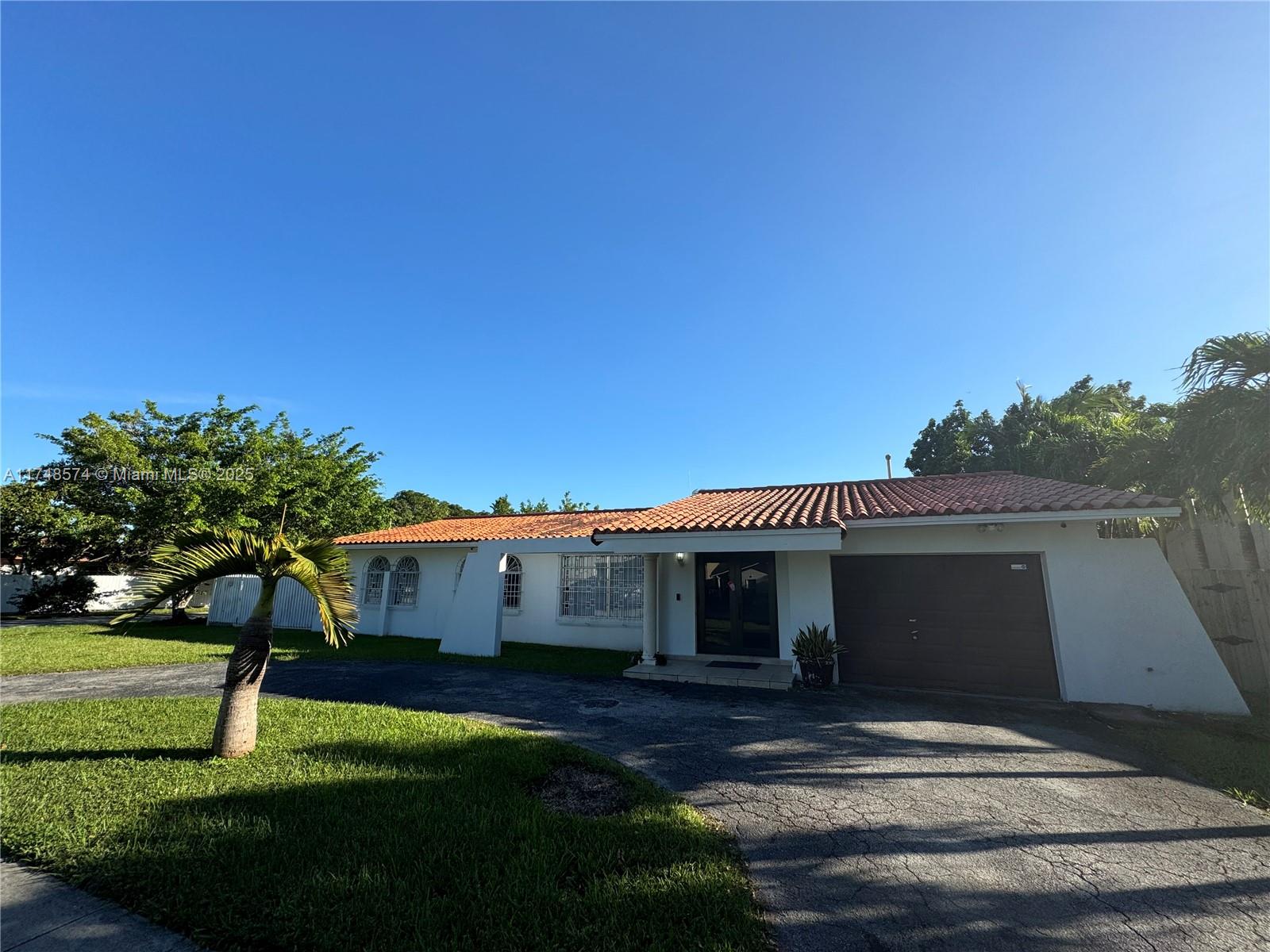 Rental Property at 10420 Sw 16th St, Miami, Broward County, Florida - Bedrooms: 4 
Bathrooms: 2  - $4,000 MO.