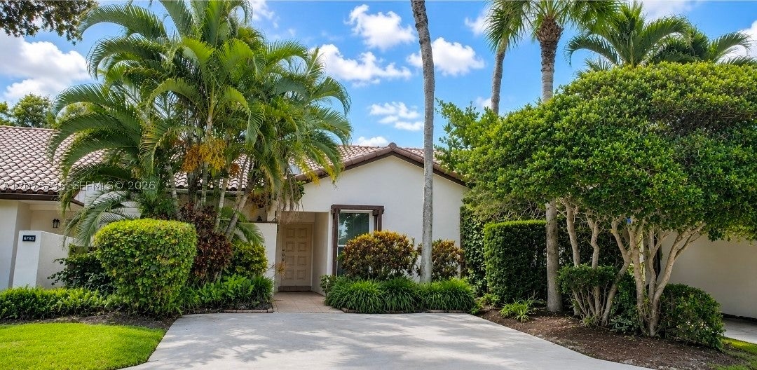 6777 Tiburon Cir