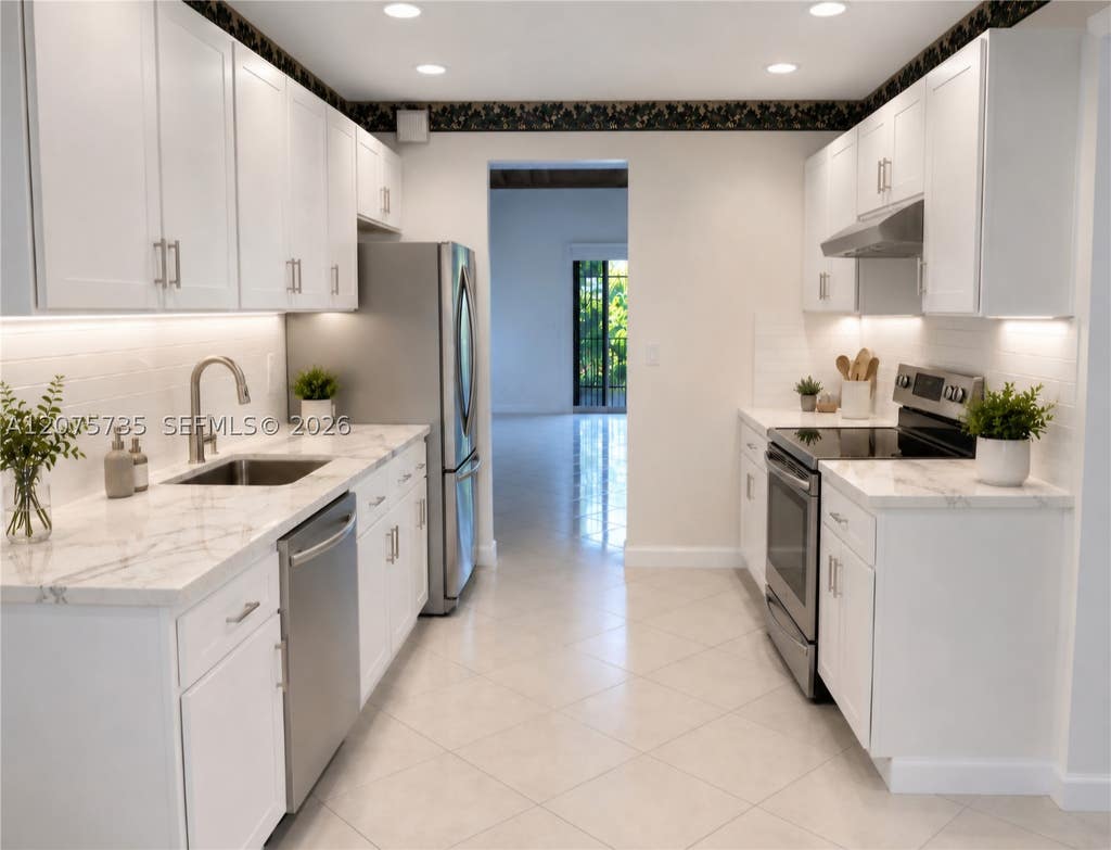 Photo of 6777 Tiburon Cir, Boca Raton, FL 33433 (MLS # A12075735)