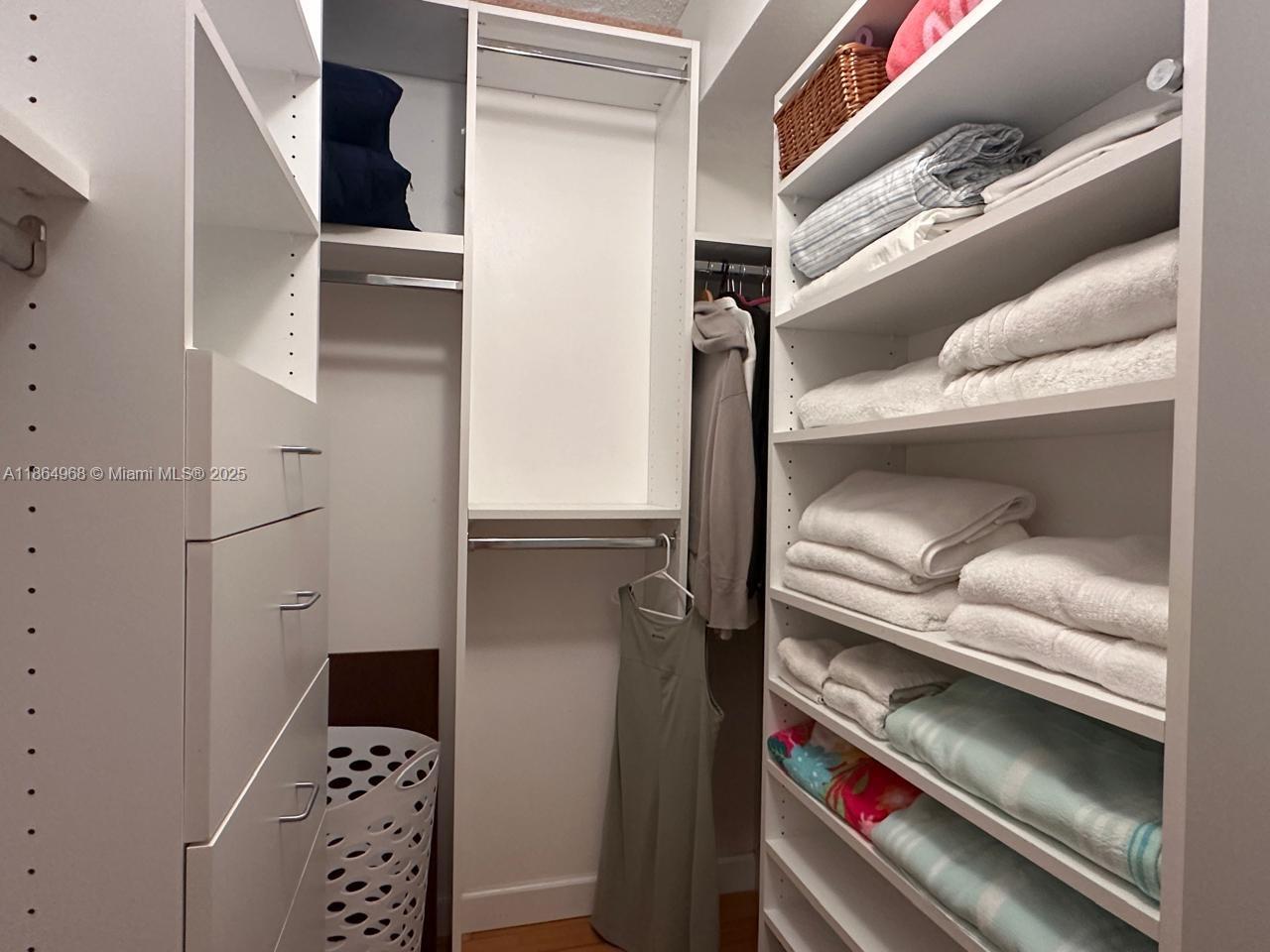 PORTUGAL TOWERS CONDO - Residential