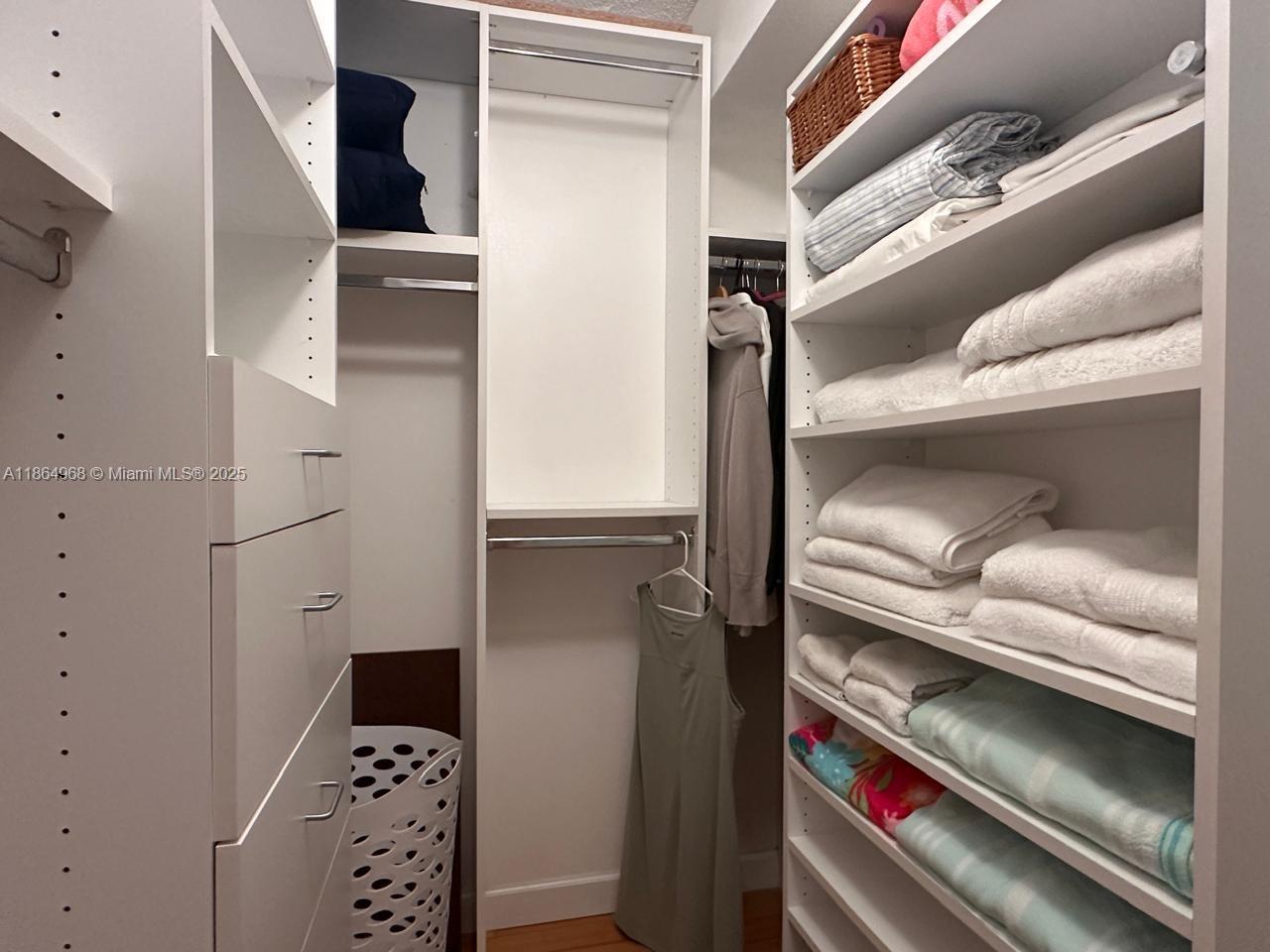 PORTUGAL TOWERS CONDO - Residential