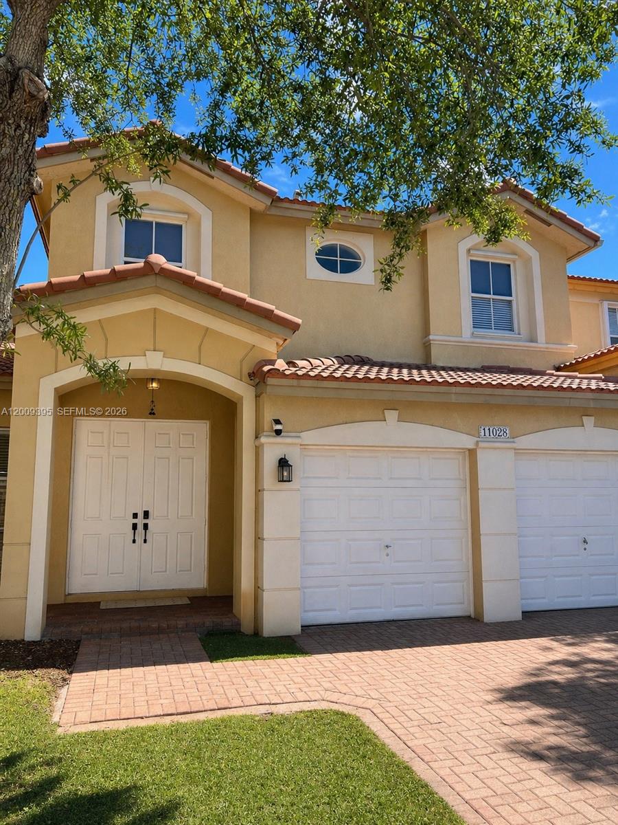 ISLANDS AT DORAL TOWNHOME - Residential