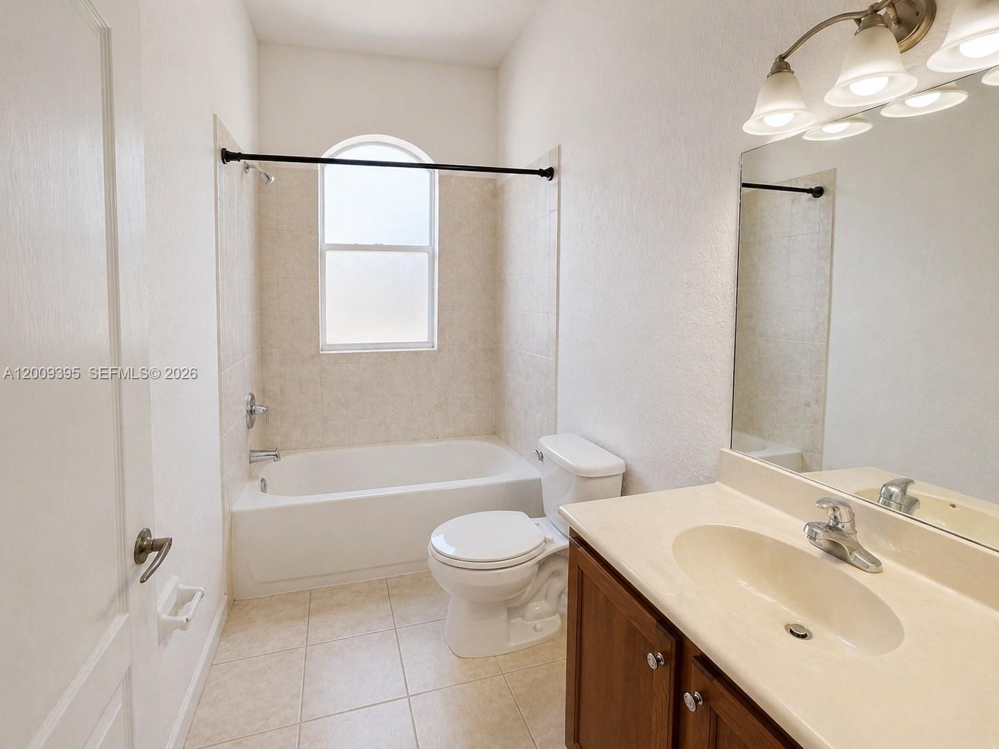 ISLANDS AT DORAL TOWNHOME - Residential