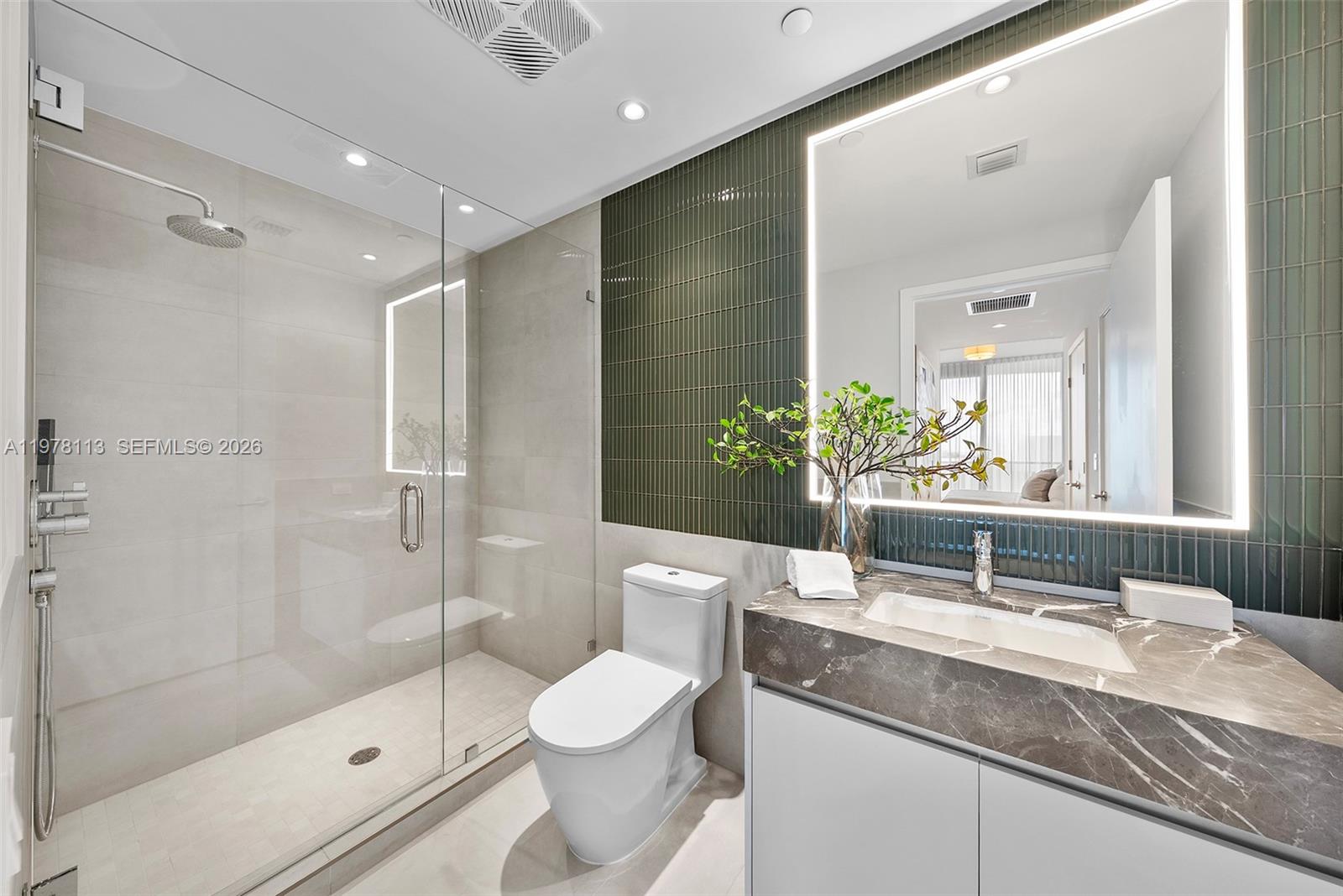 FIVE PARK - Residential Lease