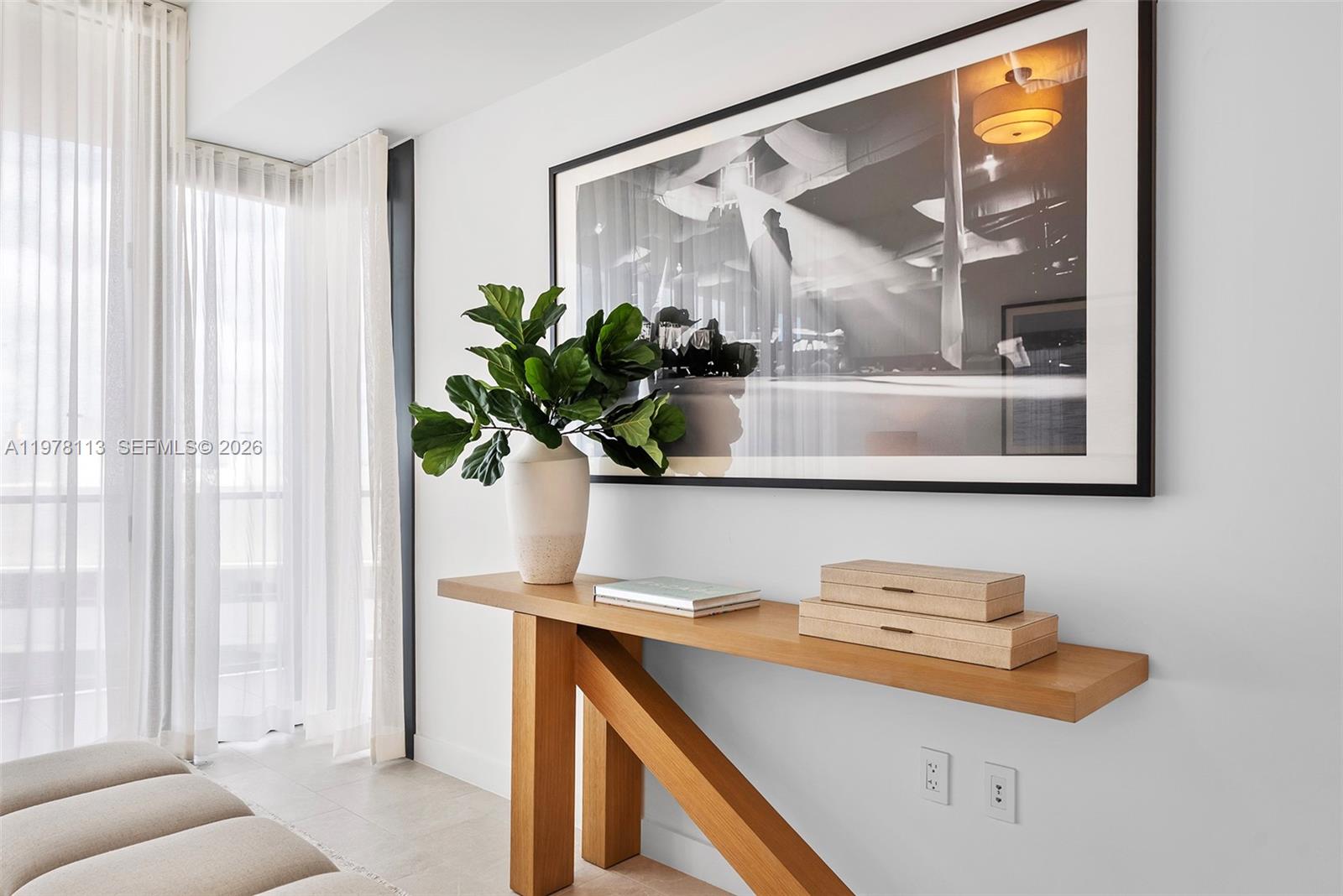 FIVE PARK - Residential Lease