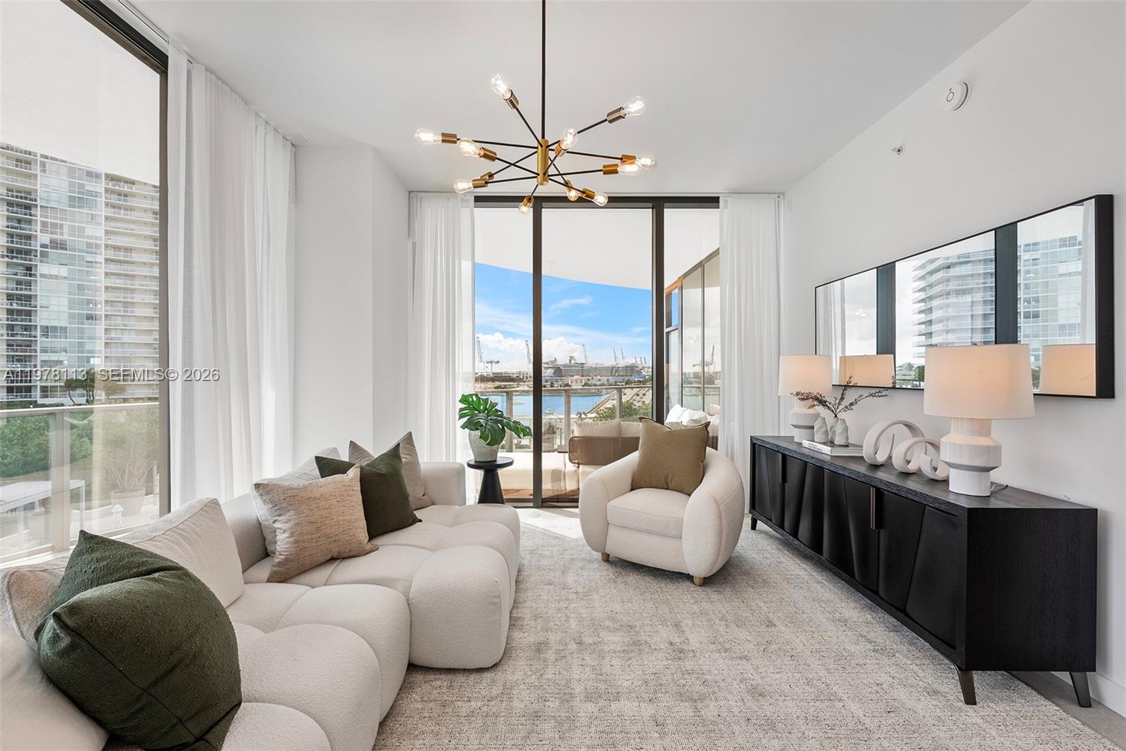 FIVE PARK - Residential Lease