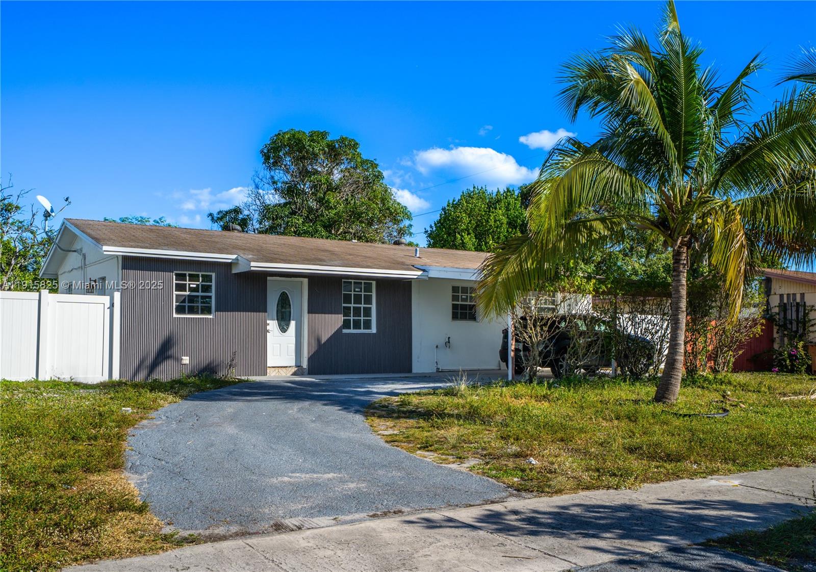 COMMONWEALTH MANOR - Residential