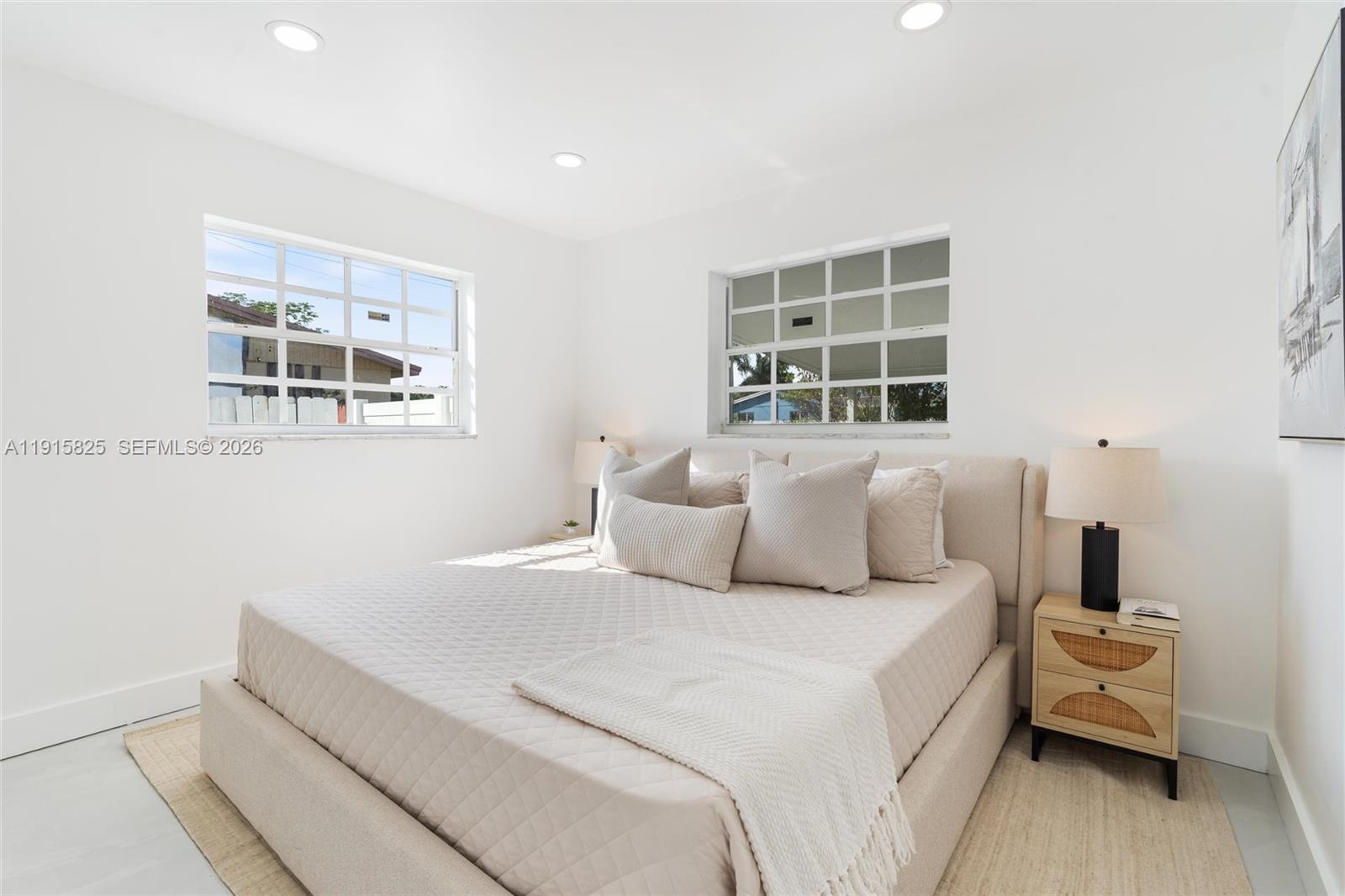 COMMONWEALTH MANOR - Residential