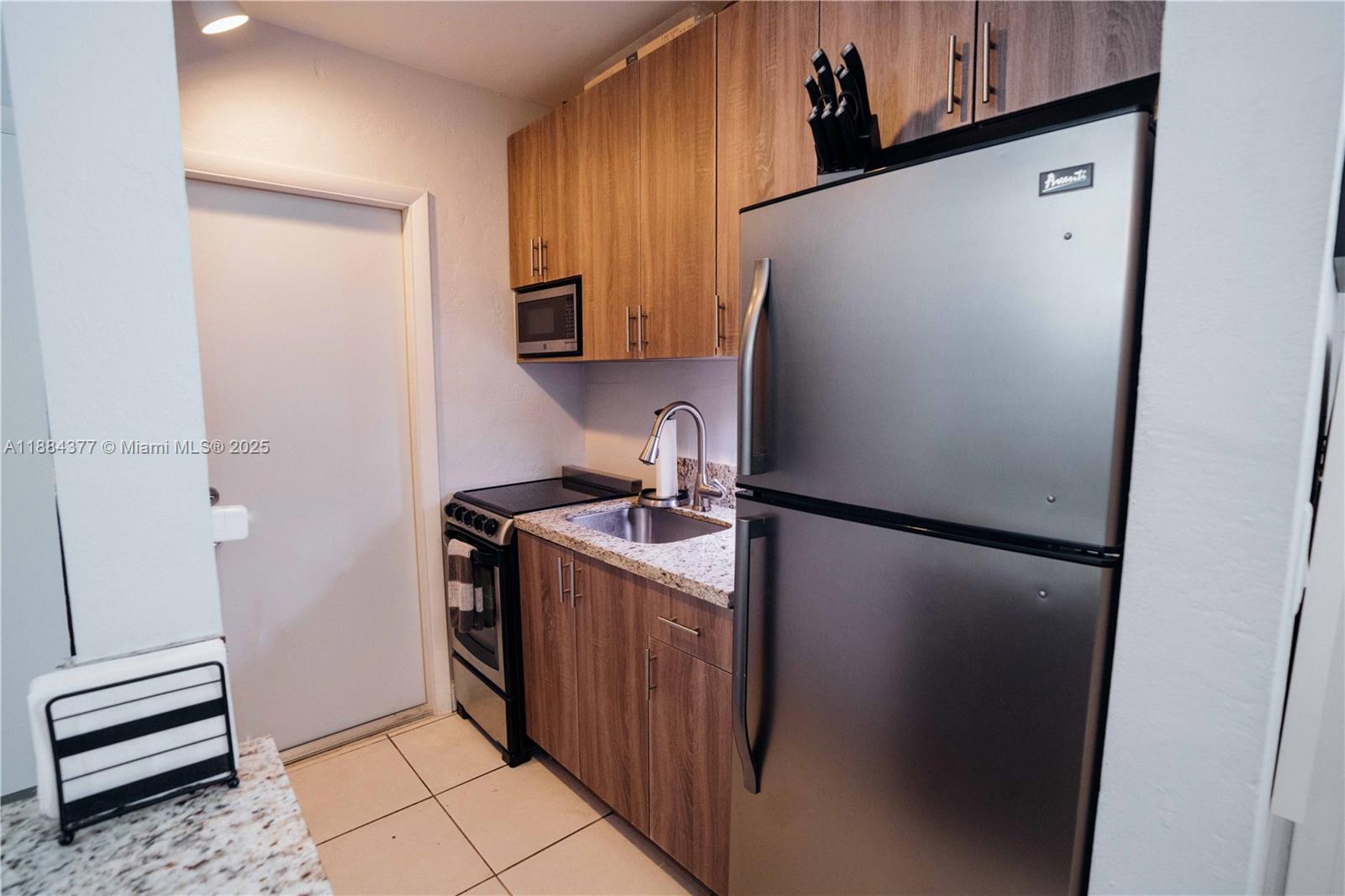 HIDEAWAY CONDO - Residential