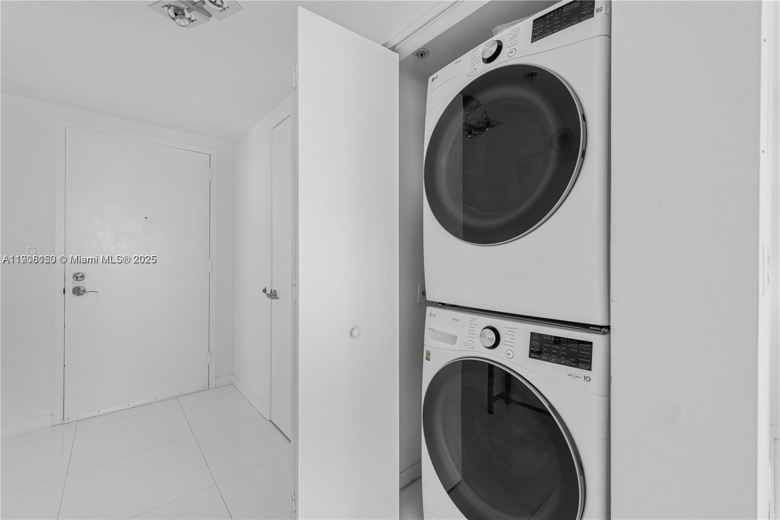 MINT CONDO - Residential Lease