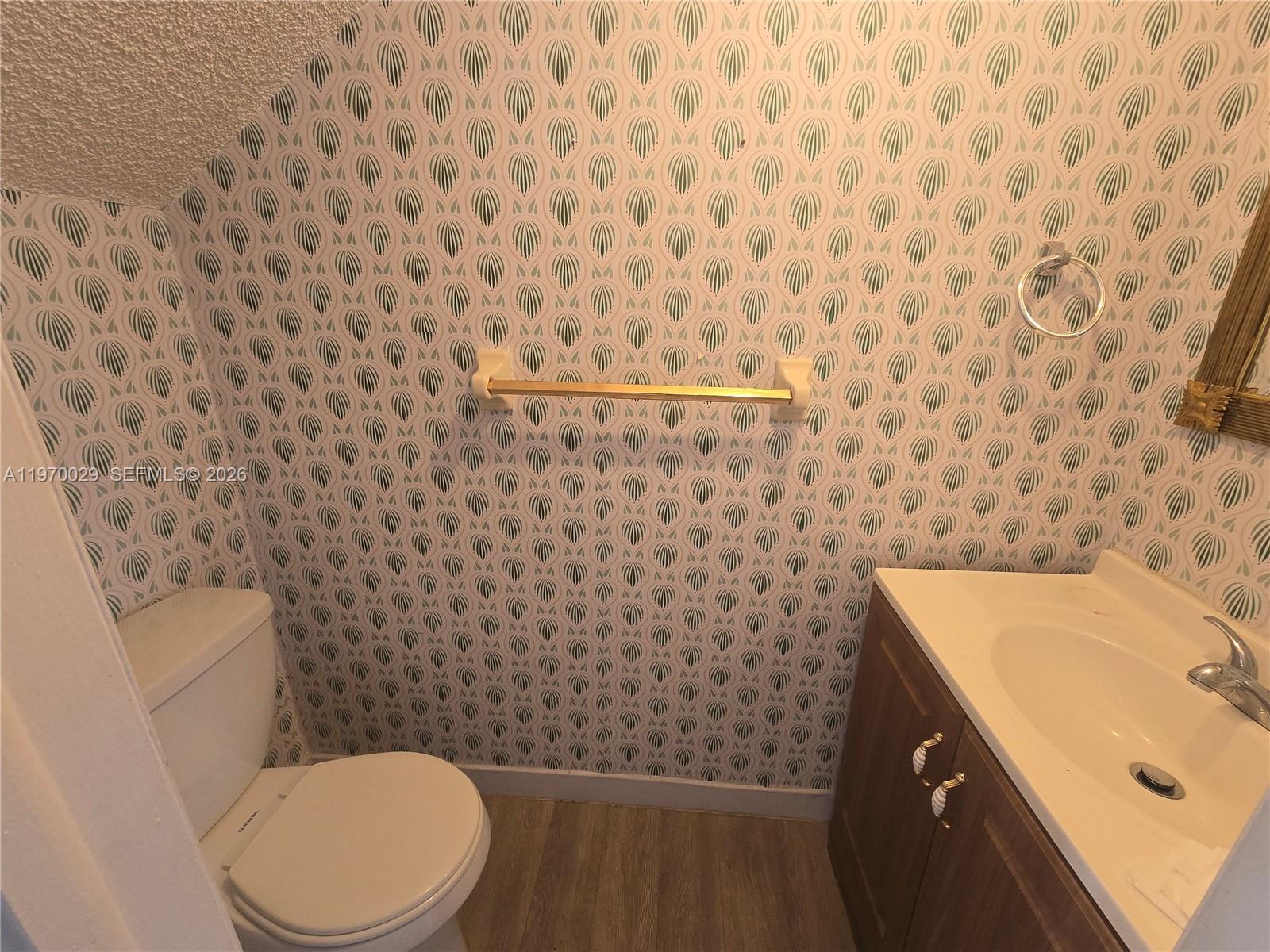 THE PARK TOWNHOMES CONDO - Residential