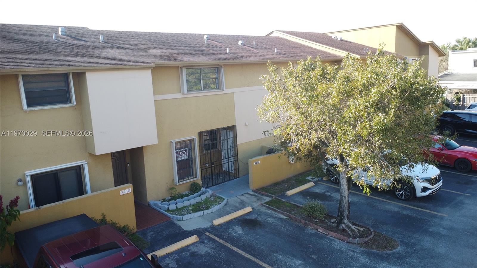 THE PARK TOWNHOMES CONDO - Residential