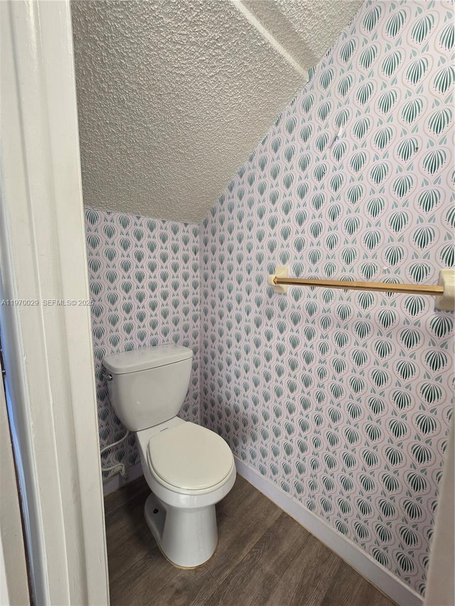 THE PARK TOWNHOMES CONDO - Residential