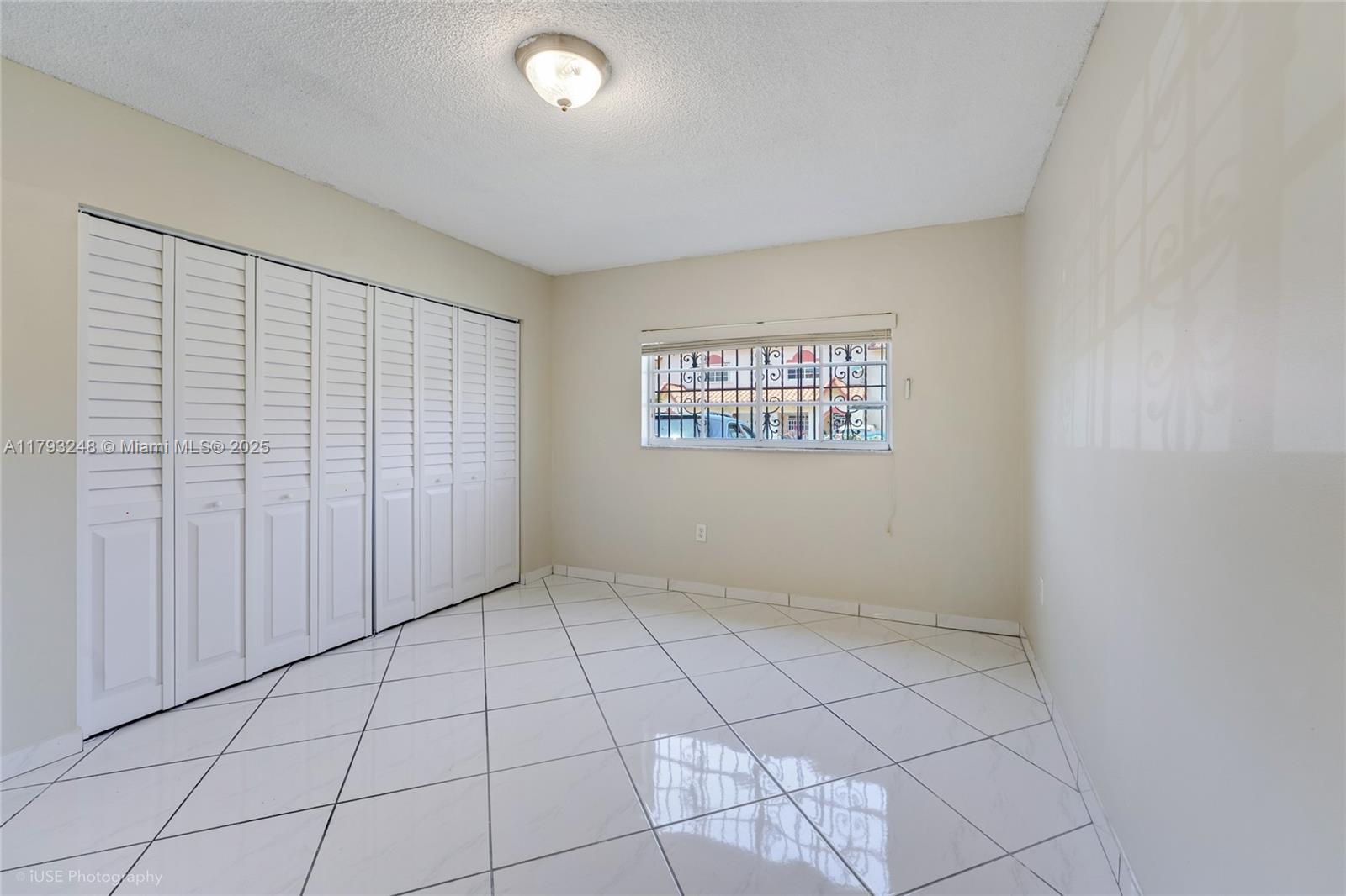 EL PRADO XIII CONDO - Residential