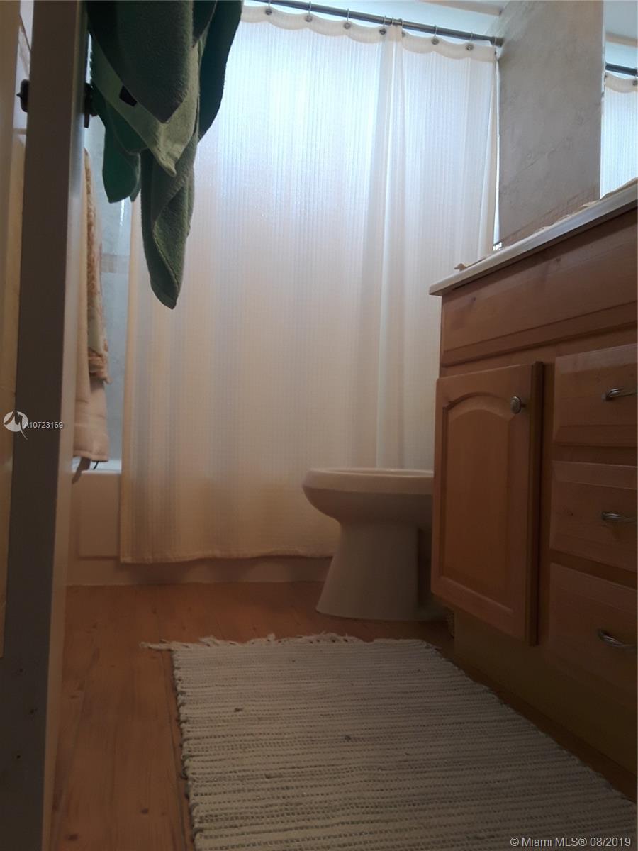 WATERWAY PLAZA CONDO - Residential Lease