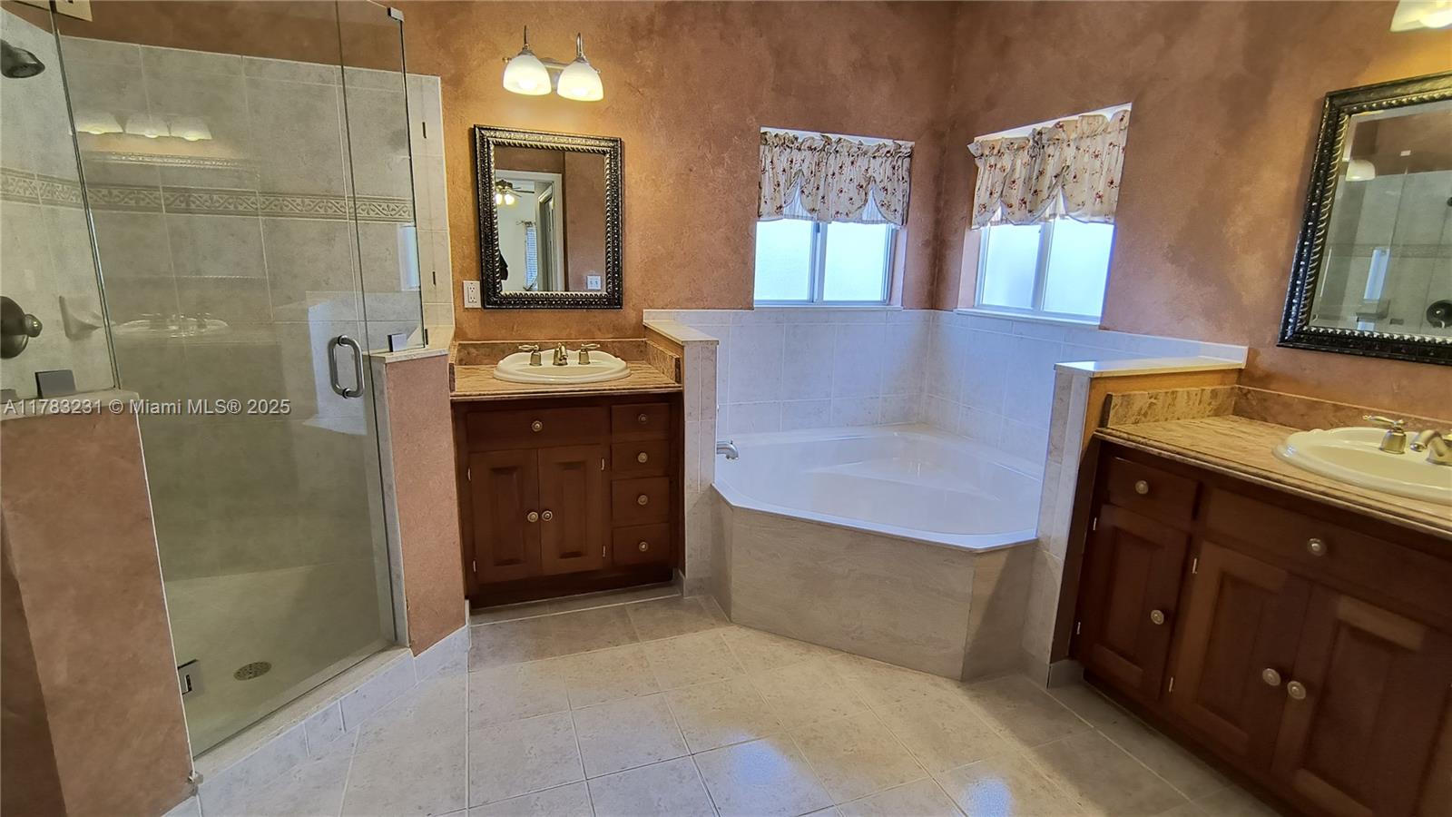 KEYS-GATE NO 3 - Residential