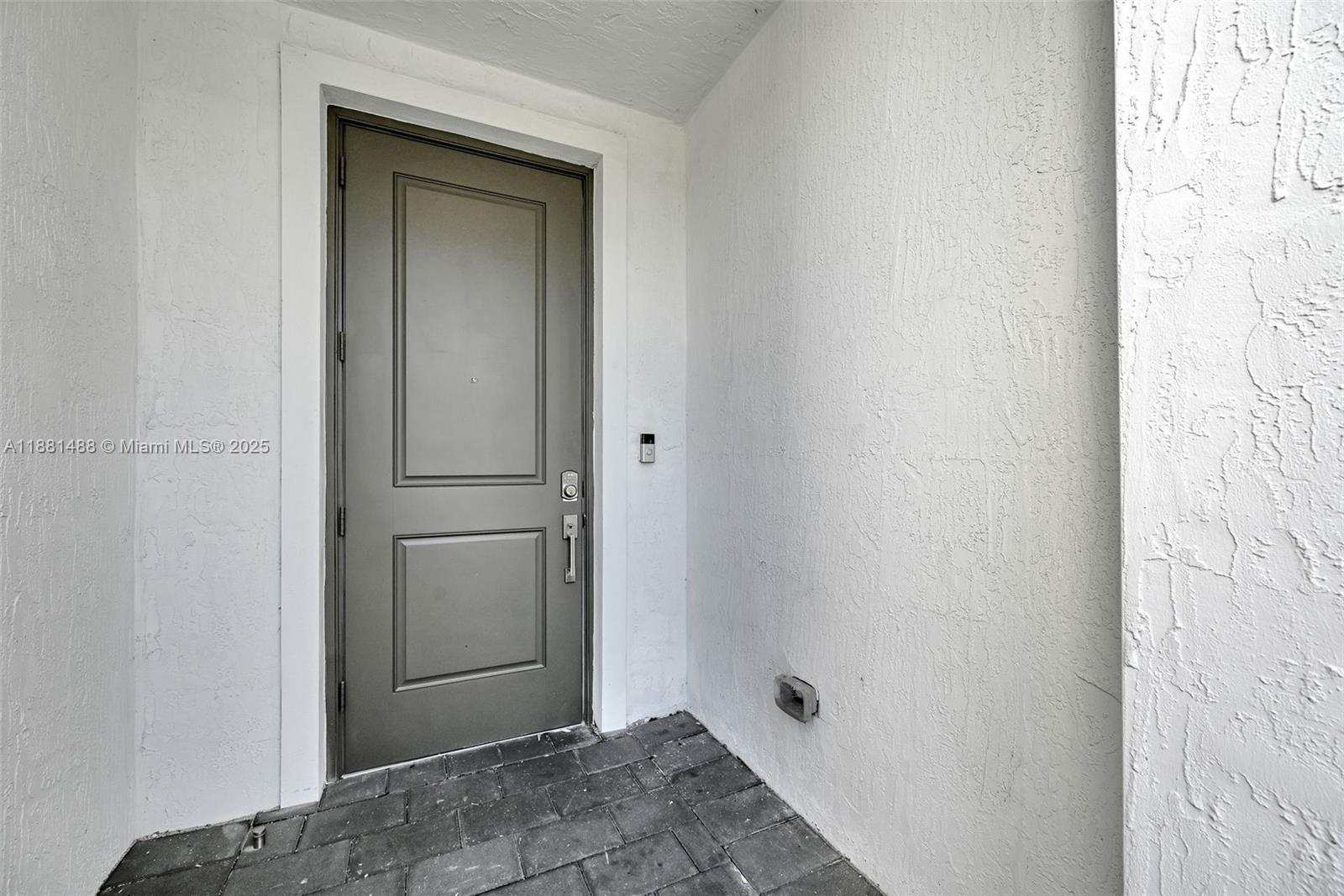 MC RESIDENTIAL - Residential