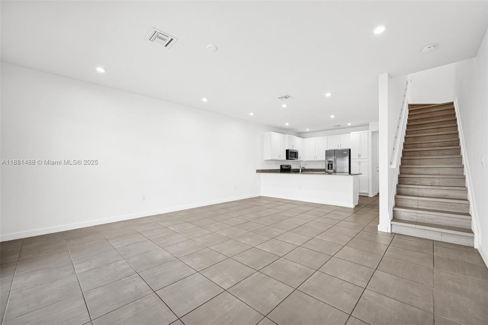 MC RESIDENTIAL - Residential