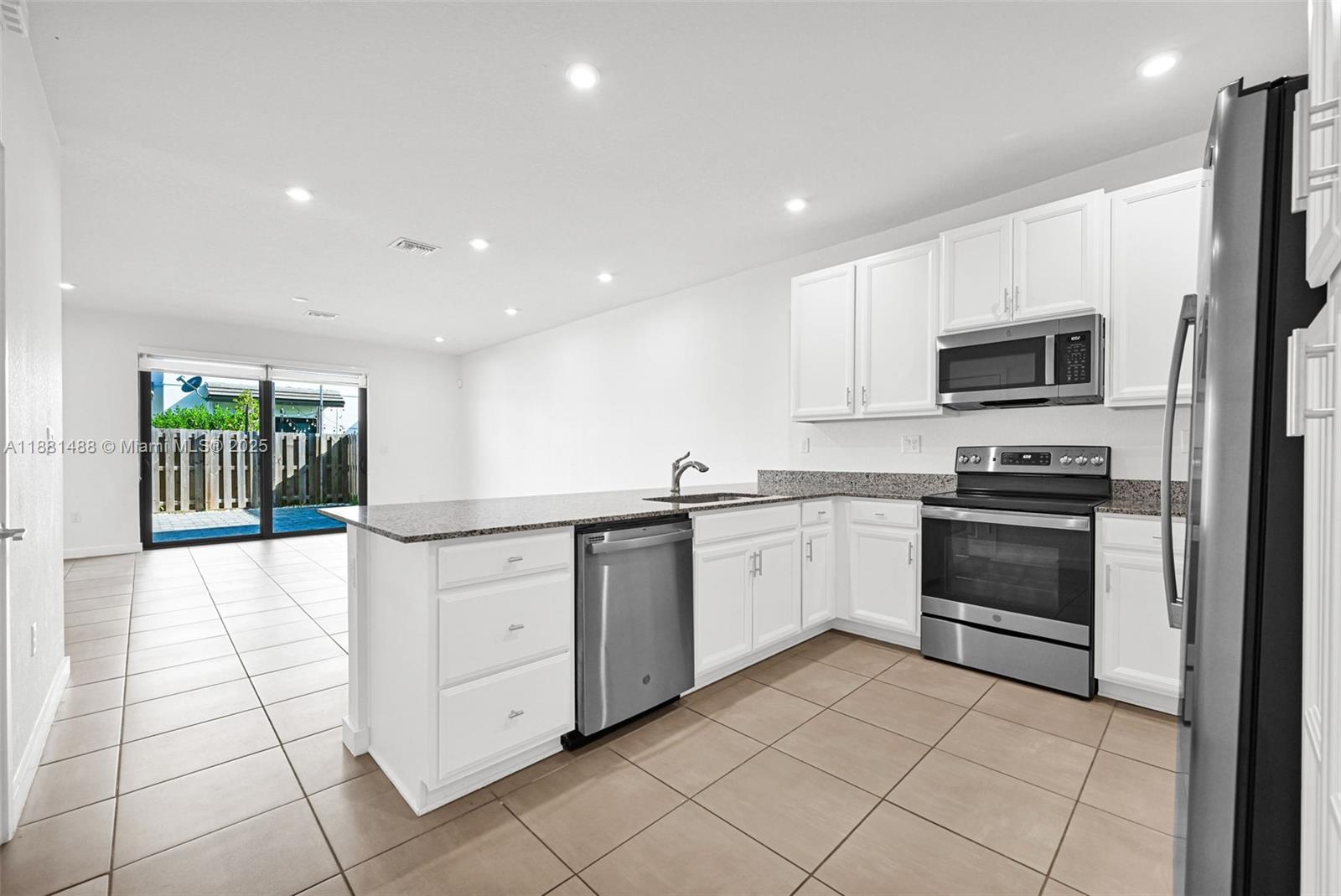 MC RESIDENTIAL - Residential