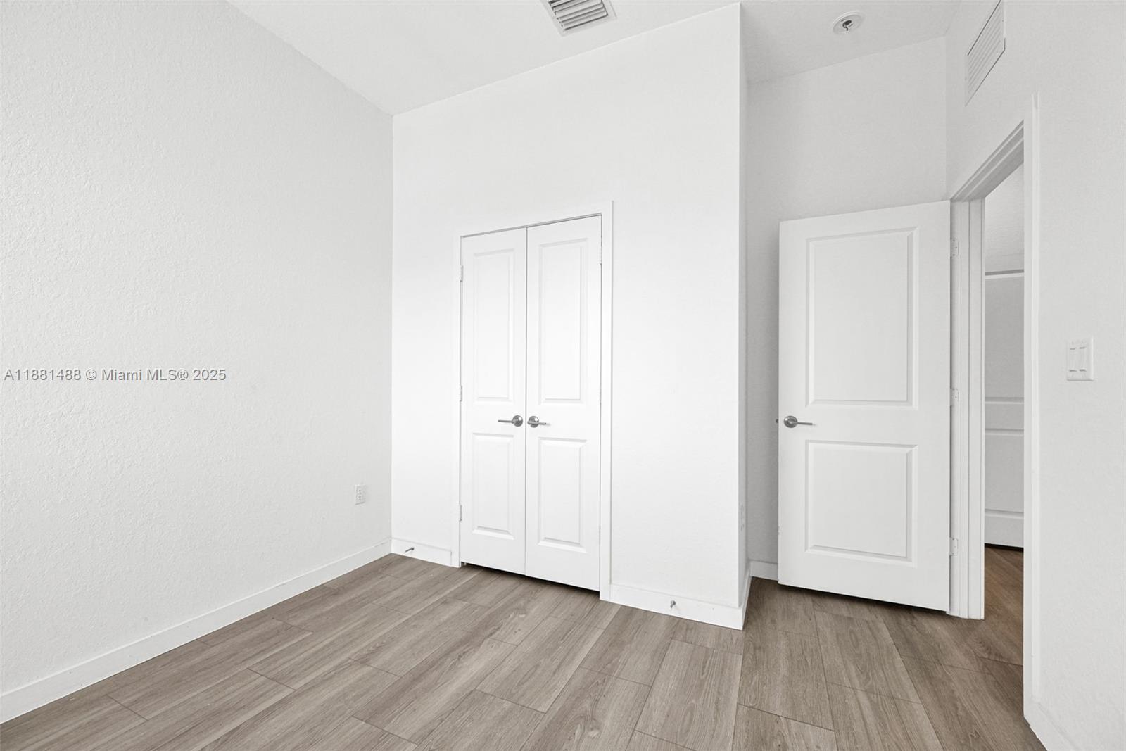 MC RESIDENTIAL - Residential