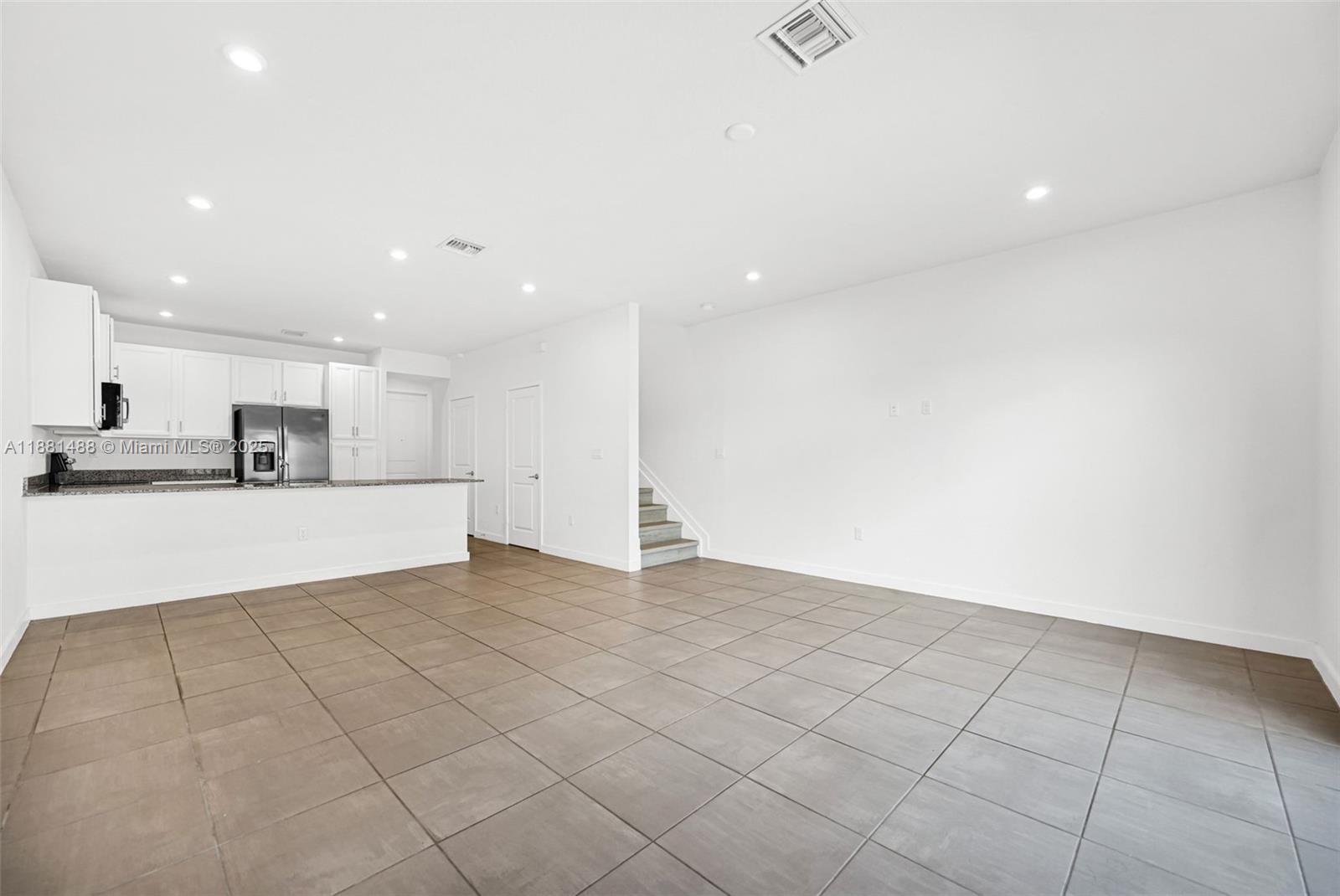 MC RESIDENTIAL - Residential