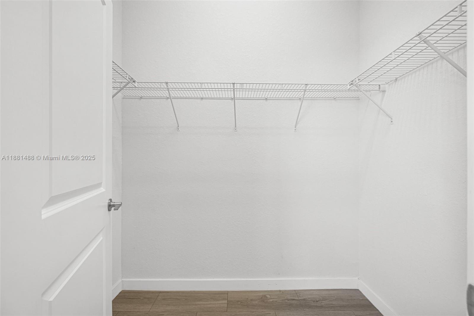 MC RESIDENTIAL - Residential