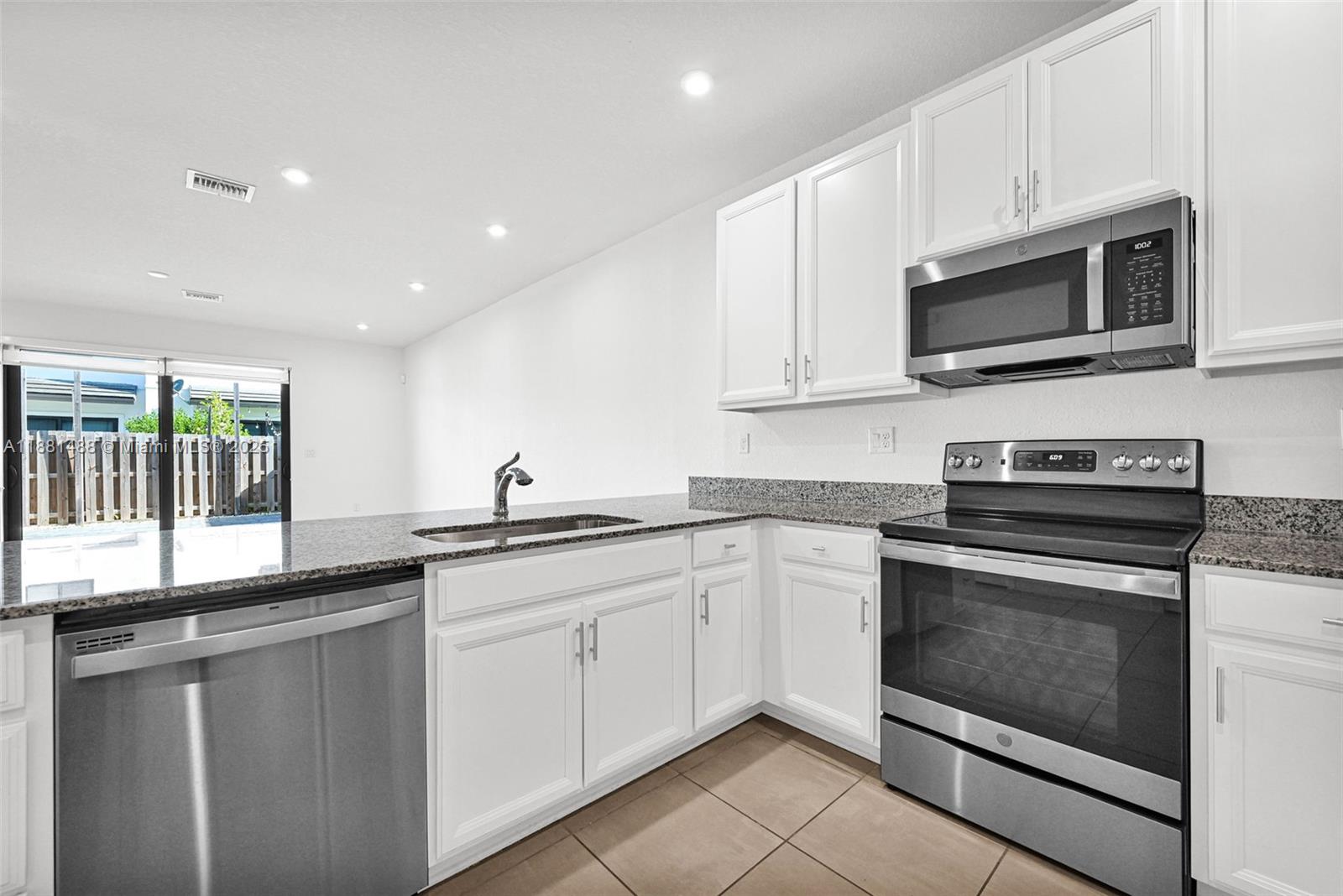 MC RESIDENTIAL - Residential