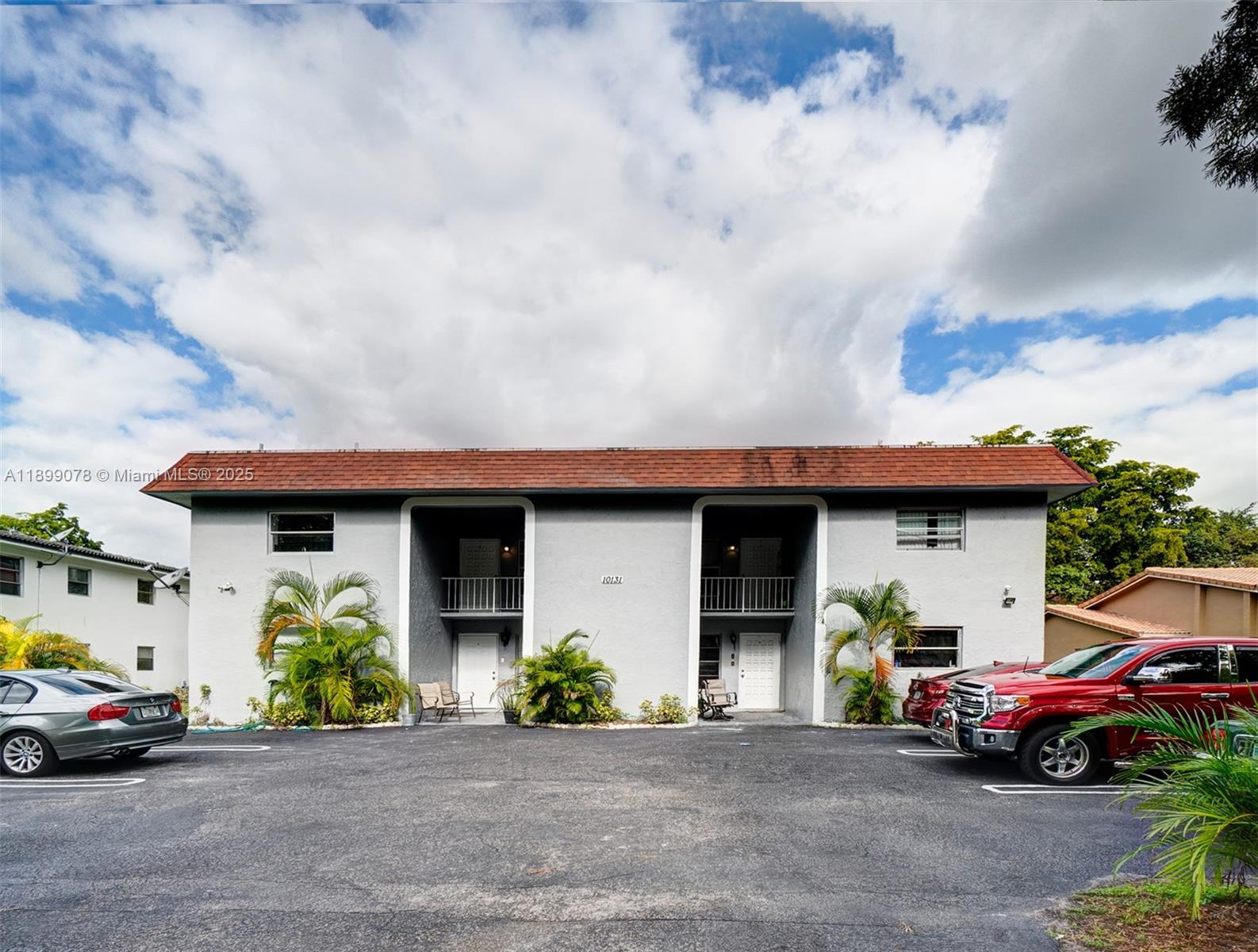 LAKES GARDEN CONDO - Residential Lease