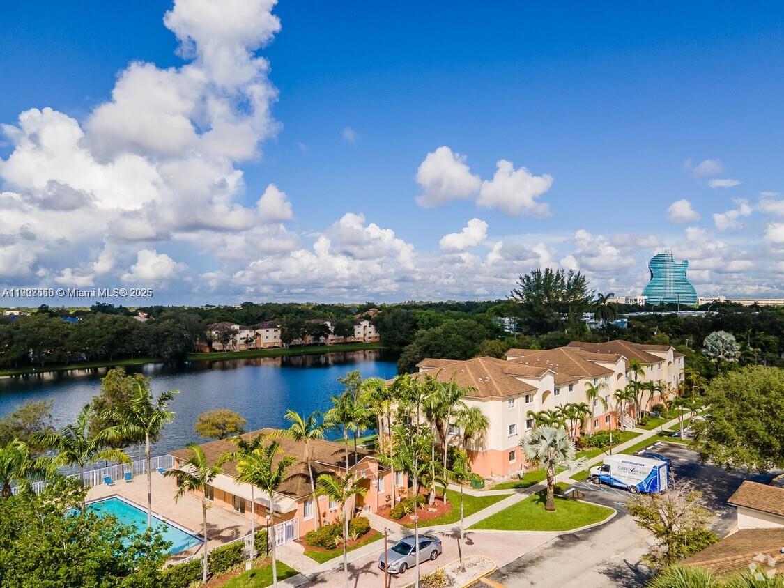 LAKEWOOD AT EMERALD HILLS - Residential Lease