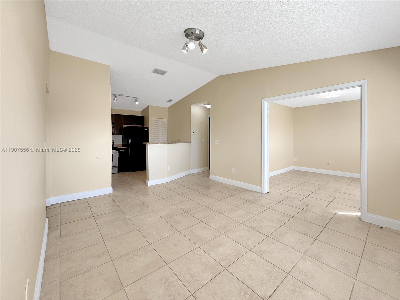 LAKEWOOD AT EMERALD HILLS - Residential Lease