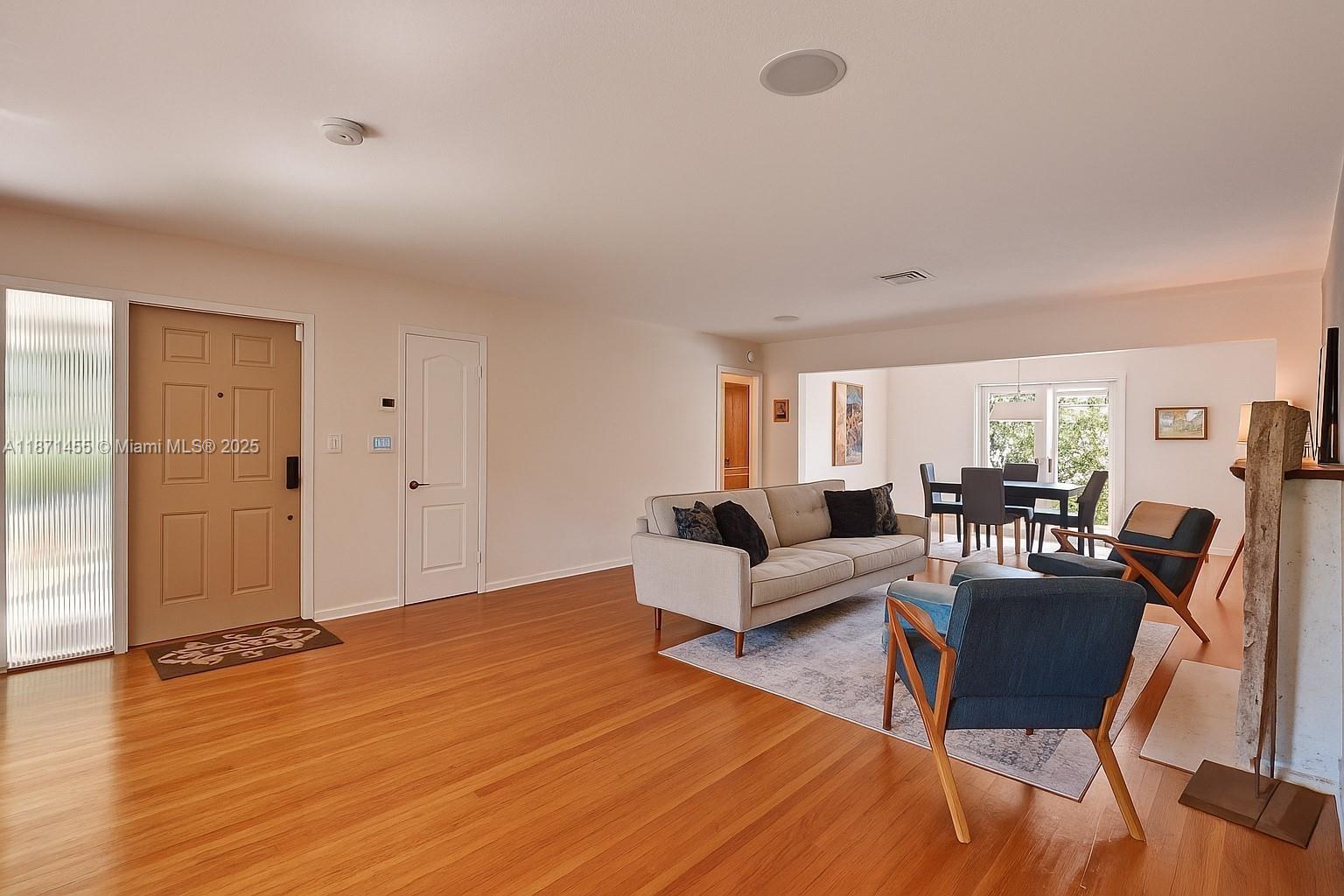 CORAL GABLES RIV SEC 6 - Residential Lease