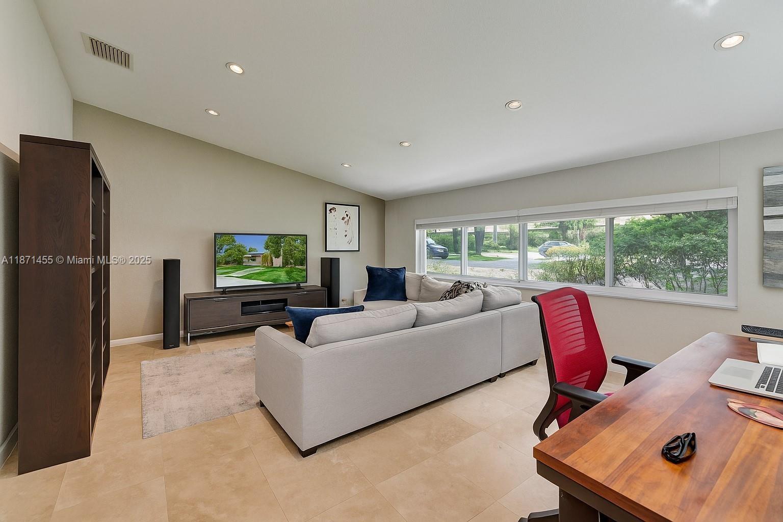 CORAL GABLES RIV SEC 6 - Residential Lease