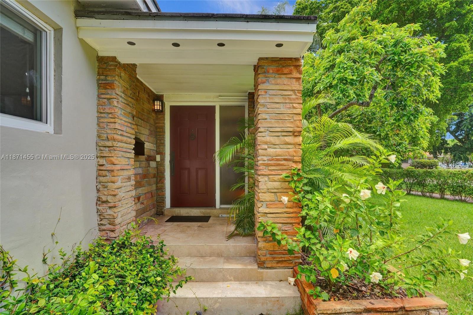 CORAL GABLES RIV SEC 6 - Residential Lease