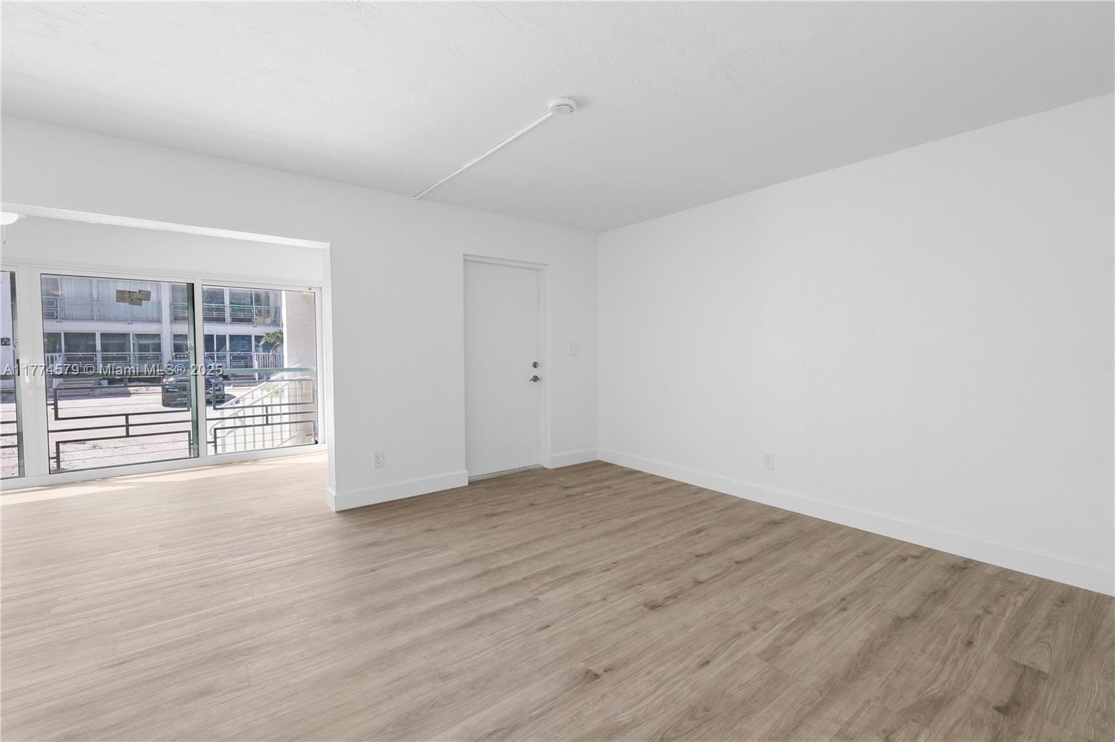 PRIVATEER - Residential