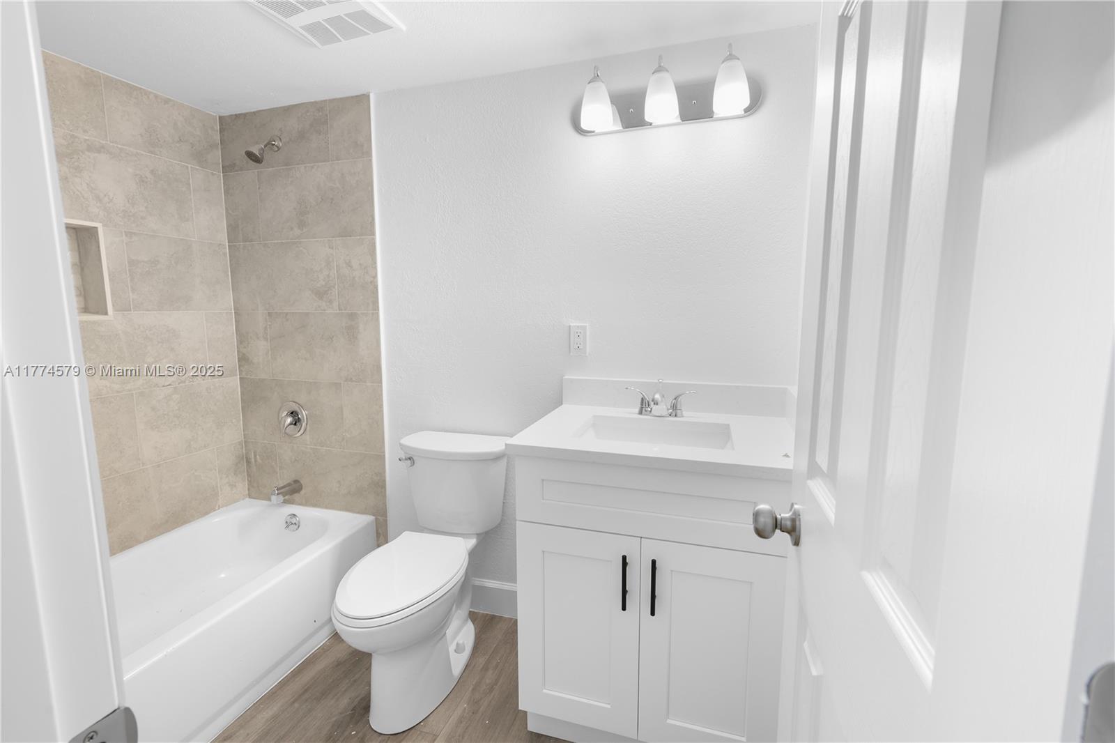 PRIVATEER - Residential