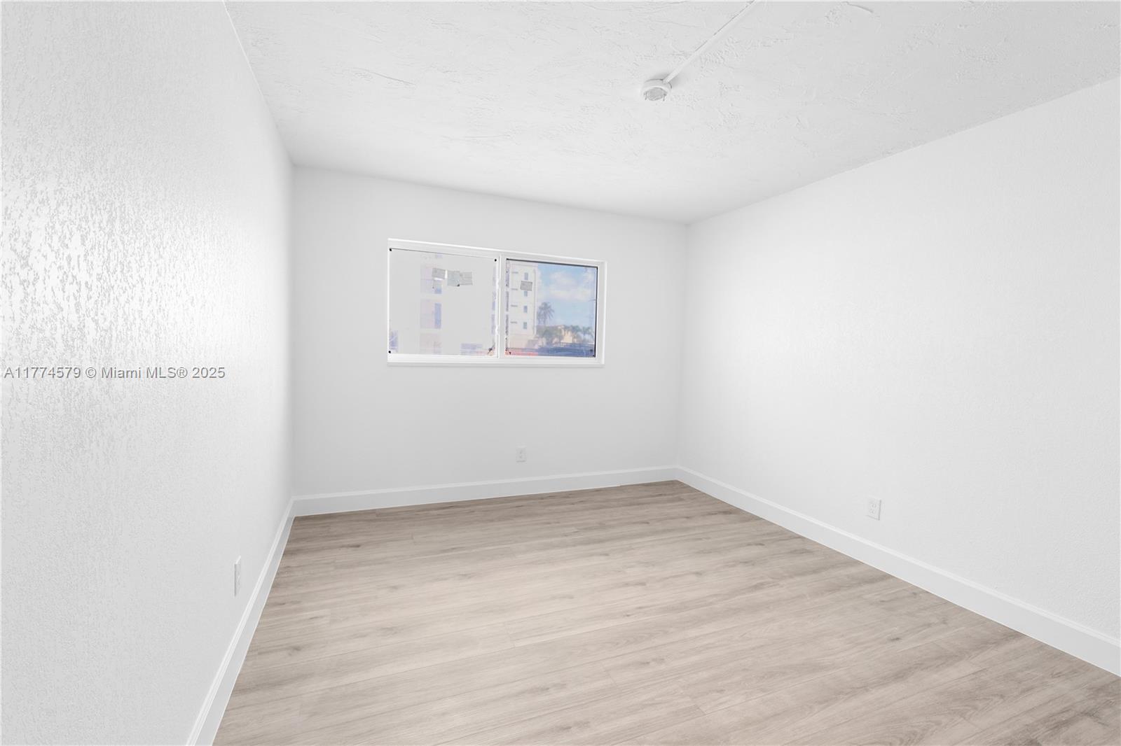 PRIVATEER - Residential