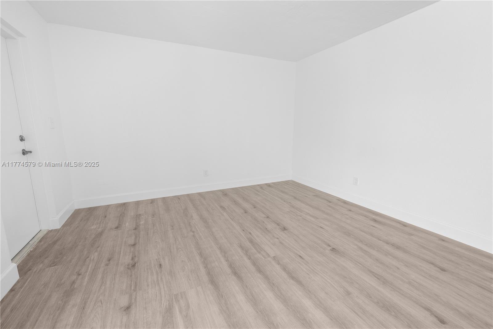 PRIVATEER - Residential