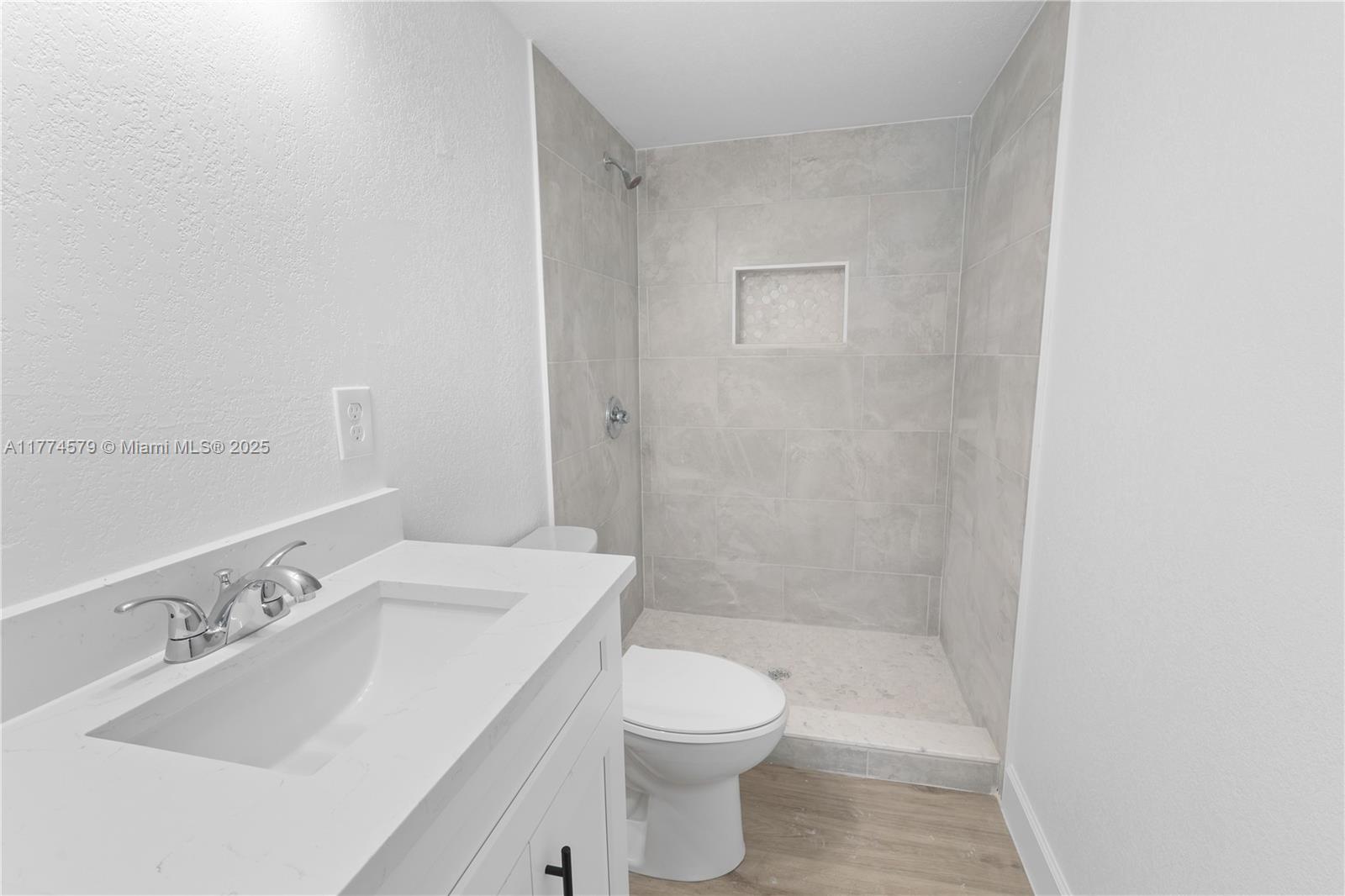 PRIVATEER - Residential