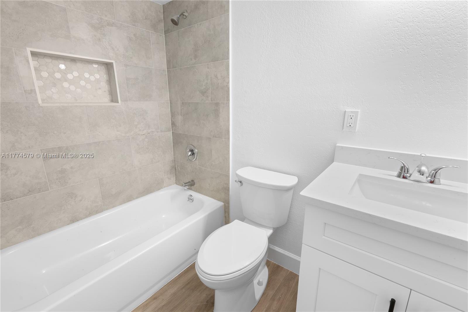 PRIVATEER - Residential