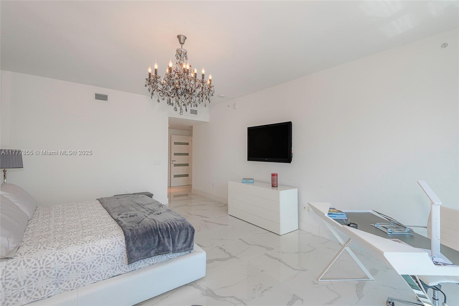 MARINA PALMS RESIDENCES N - Residential