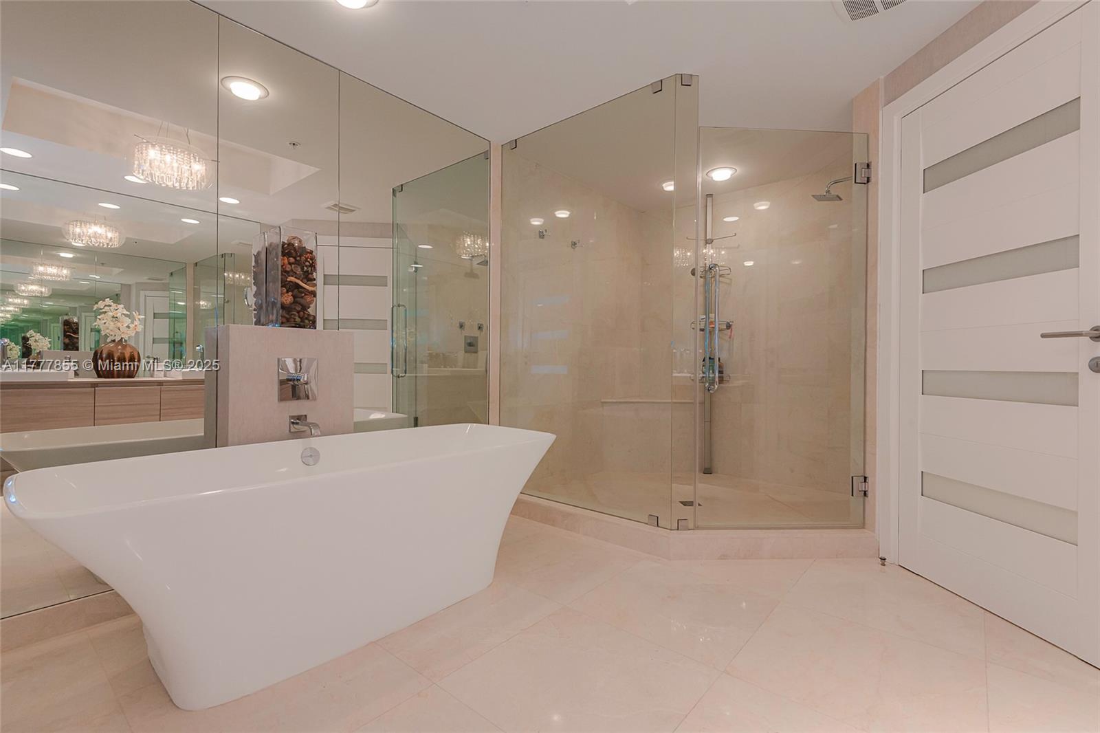 MARINA PALMS RESIDENCES N - Residential