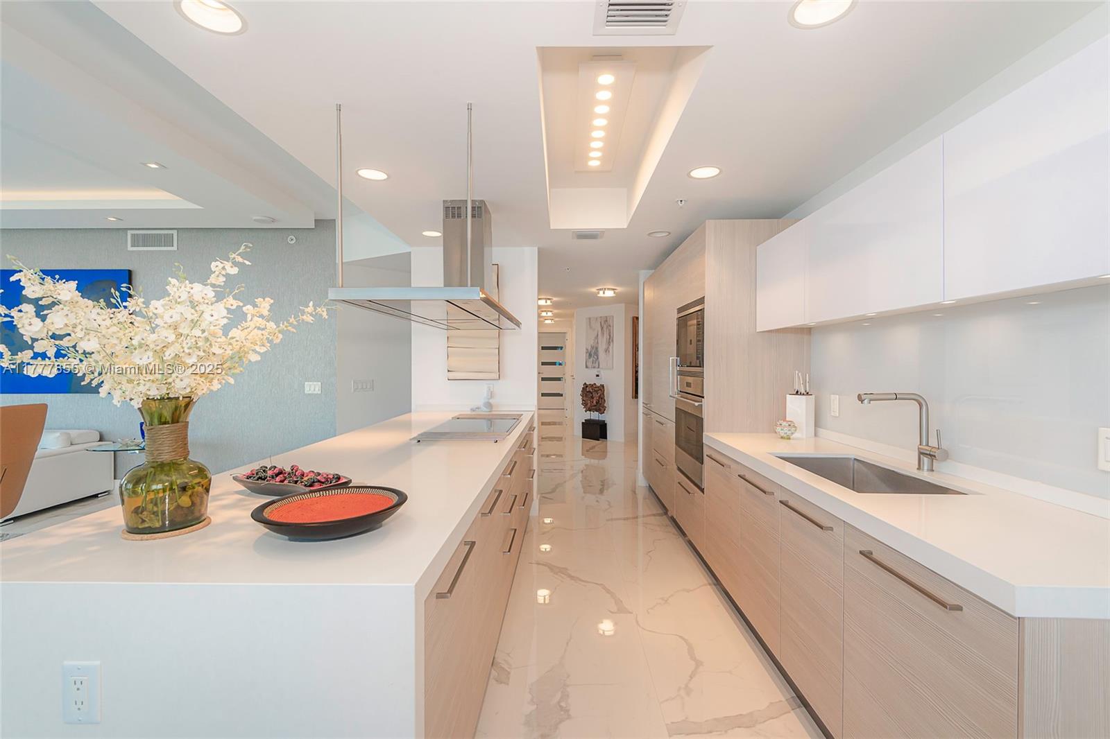 MARINA PALMS RESIDENCES N - Residential